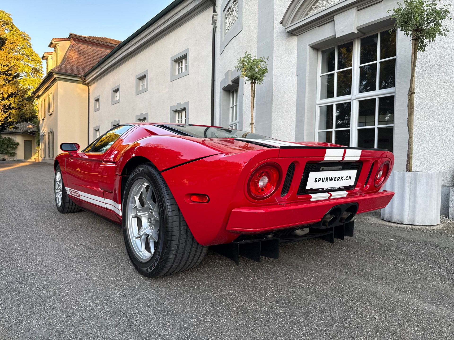 FORD GT MARK VI RED 5.4 V8 / Video: https://www.youtube.com/watch?v=muH95JVOGEU-showroom-element-3