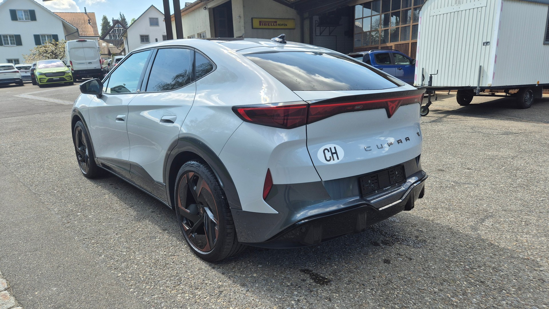 CUPRA Tavascan Type 9 77 kWh VZ Adrenaline-showroom-element-2