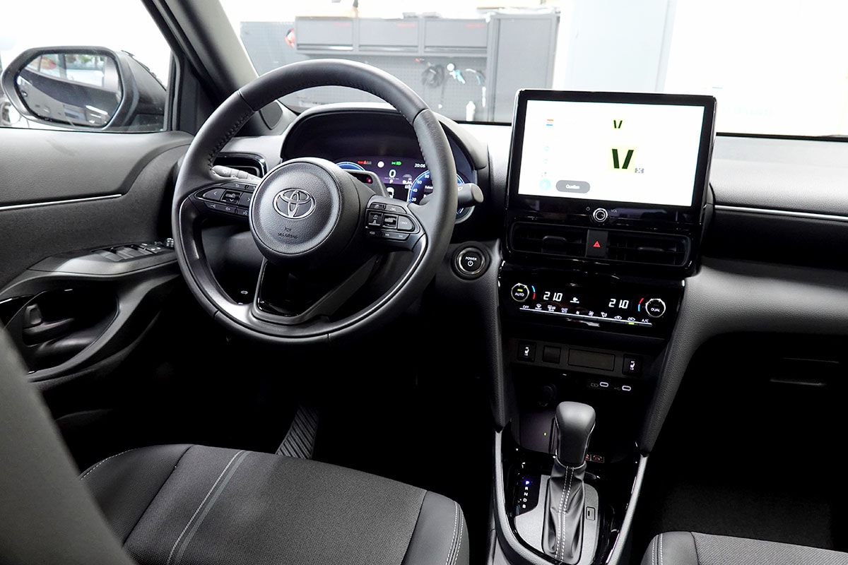 TOYOTA Yaris Cross 1.5 Premium 2WD e-CVT MY 2026-image-6