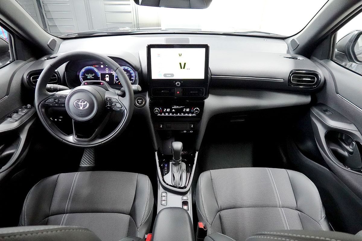 TOYOTA Yaris Cross 1.5 Premium 2WD e-CVT MY 2026-image-7