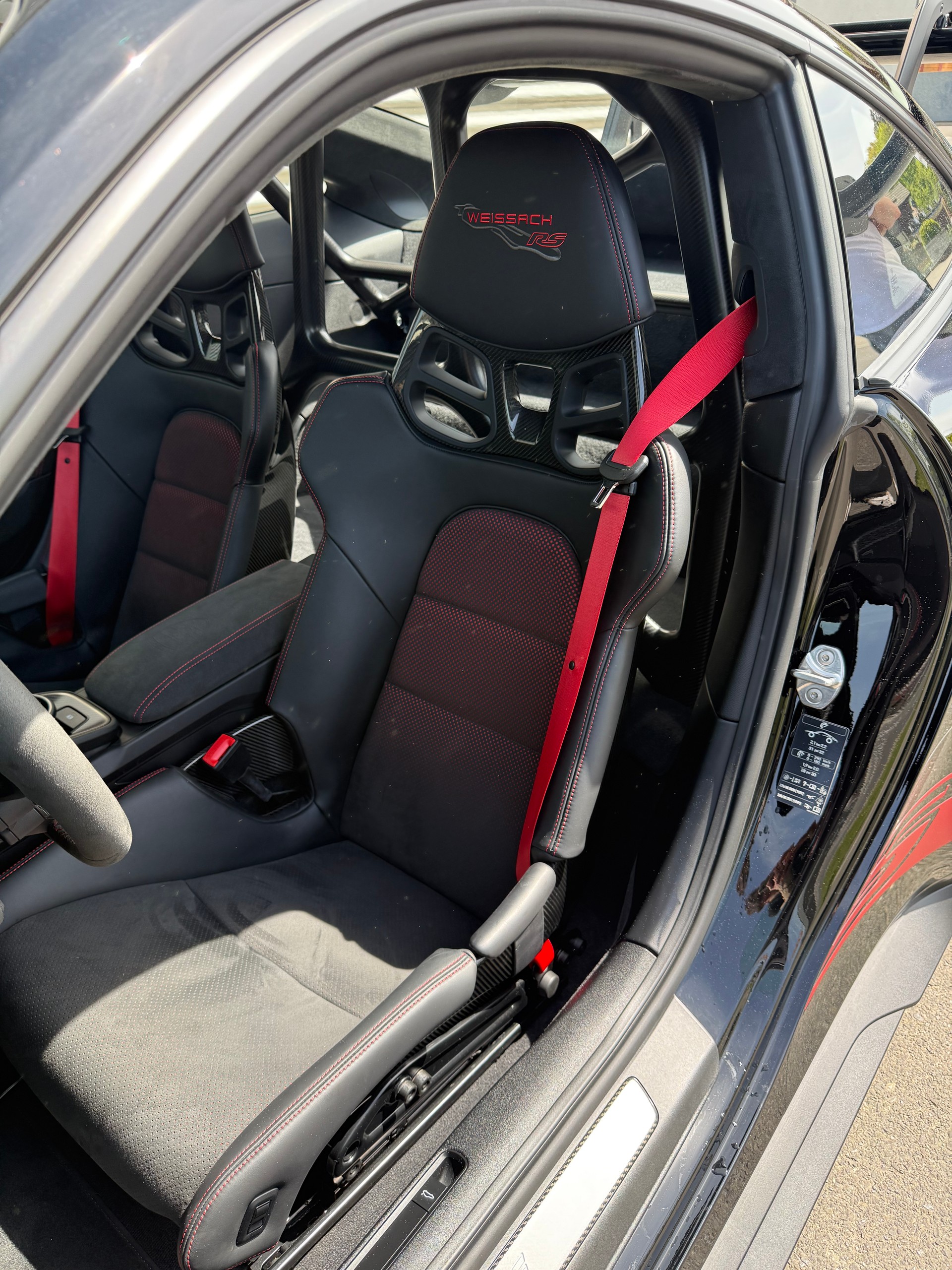 PORSCHE 911 GT3 RS Weissach-image-11