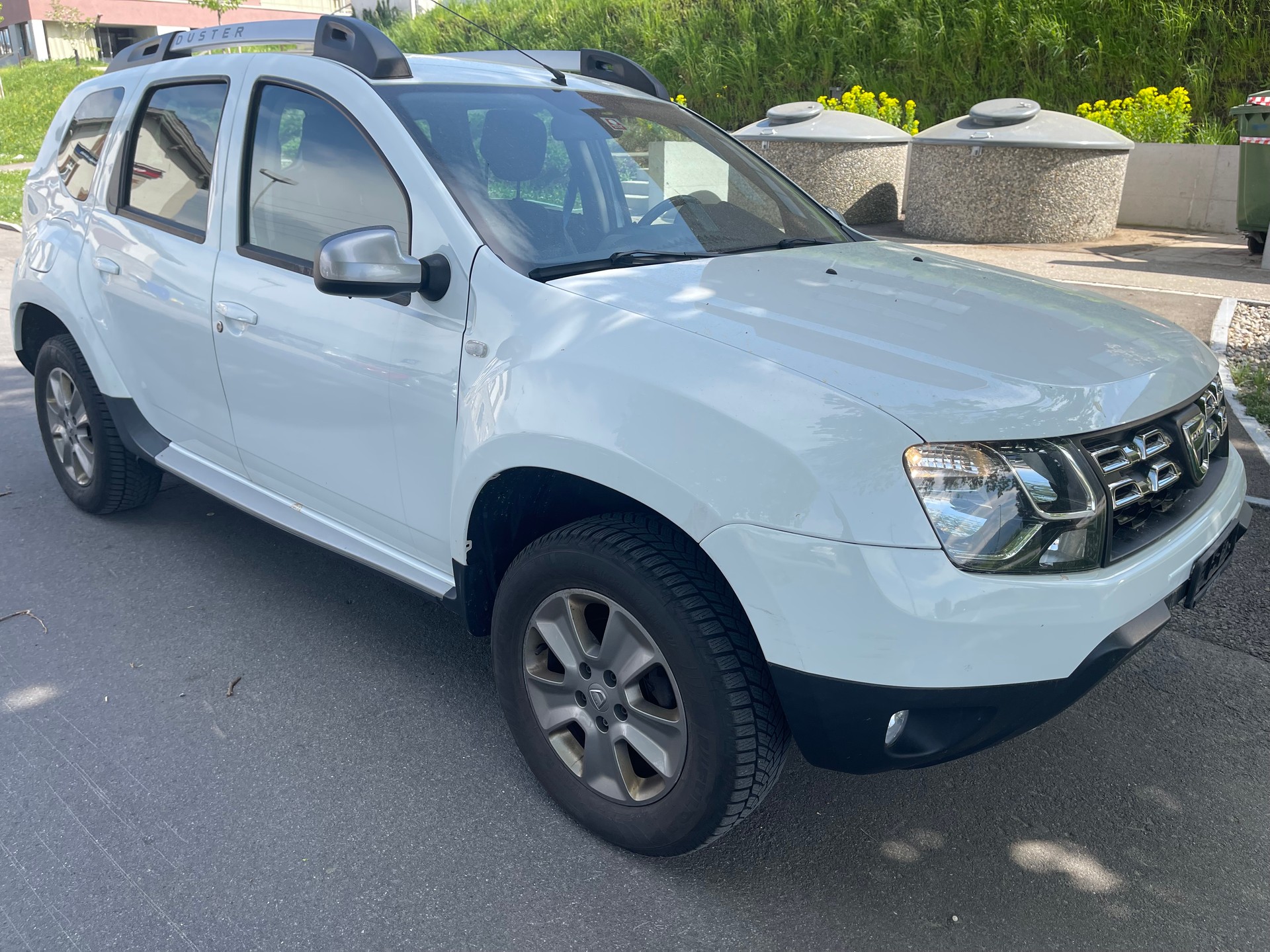 DACIA Duster 1.6 Celebration 4x4-image-5