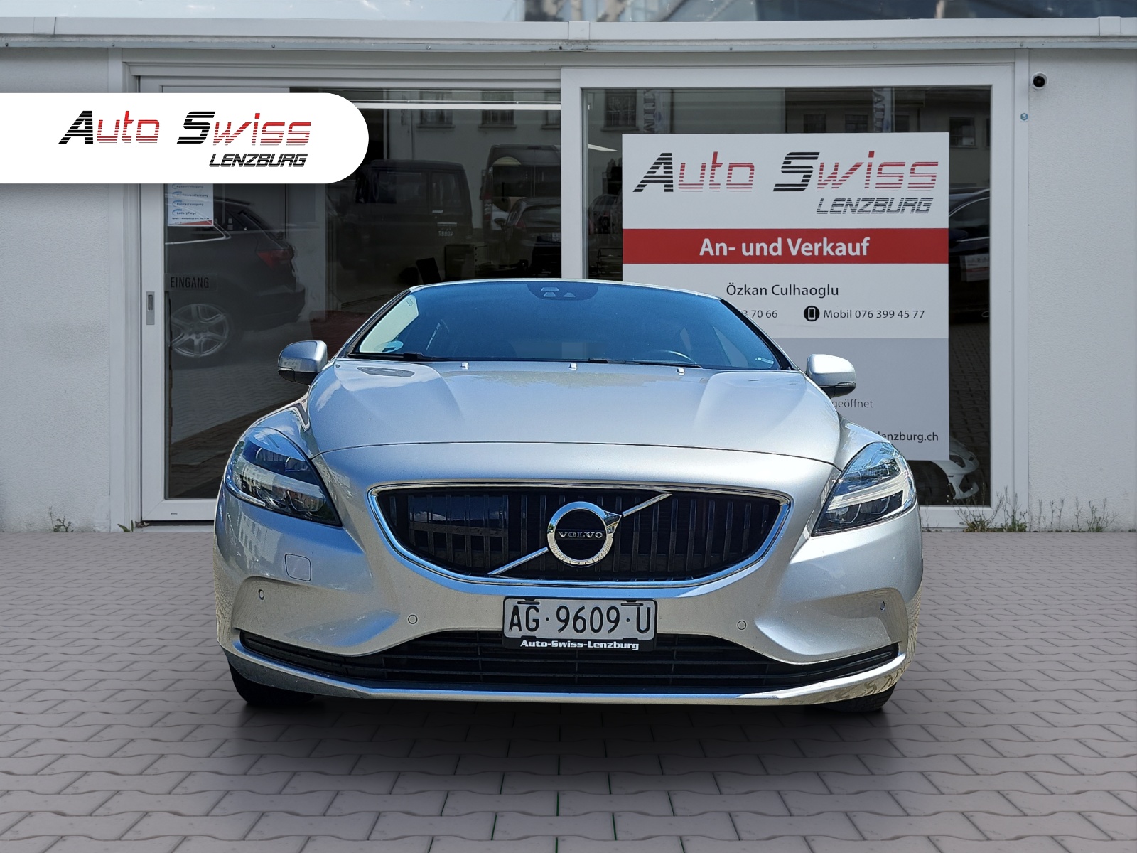 VOLVO V40 D4 Momentum Geartronic-image-7