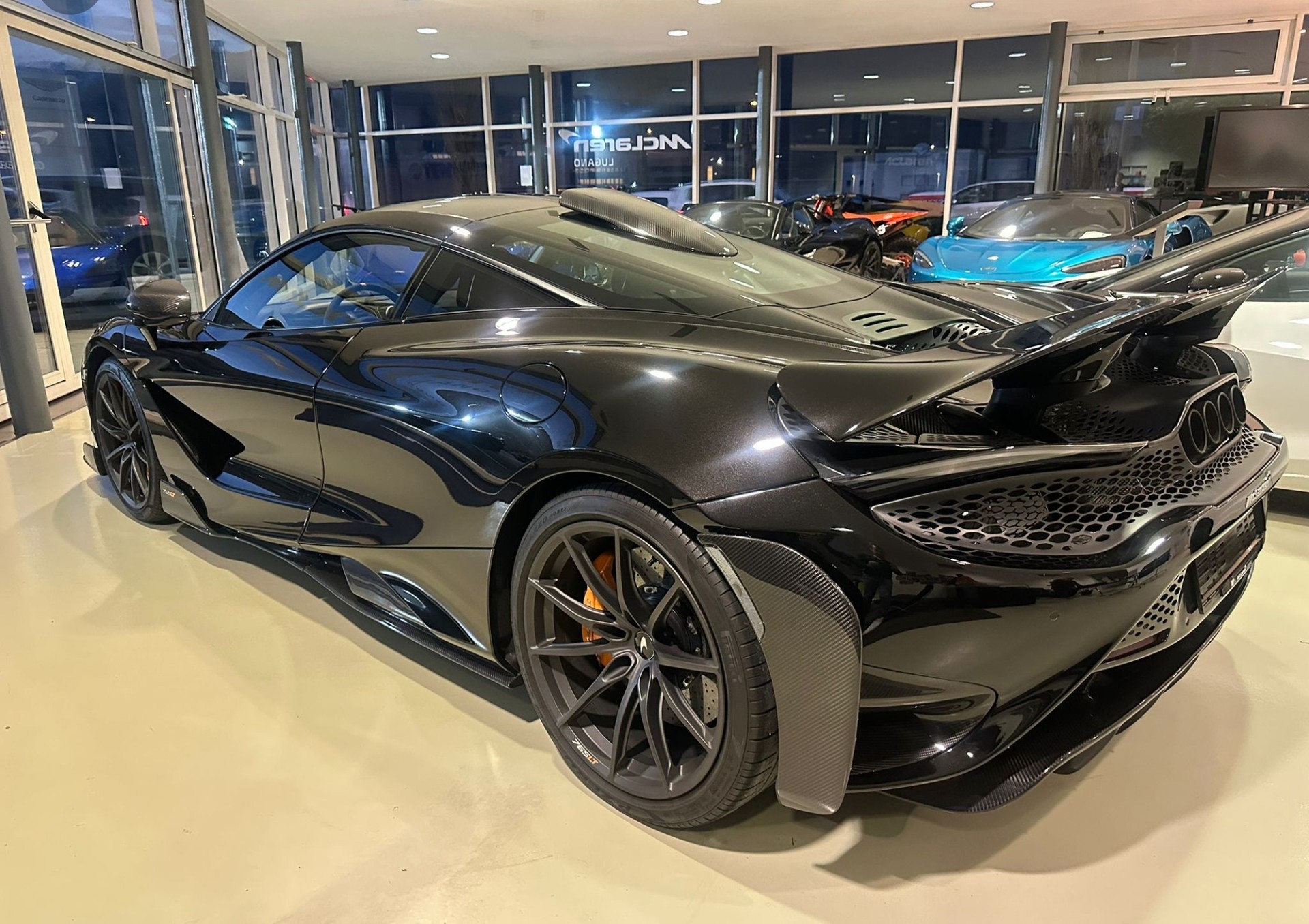 McLAREN 765 LT Coupé 4.0 V8 SSG FULL Carbon Packs - MSO RoofScoop - Senna