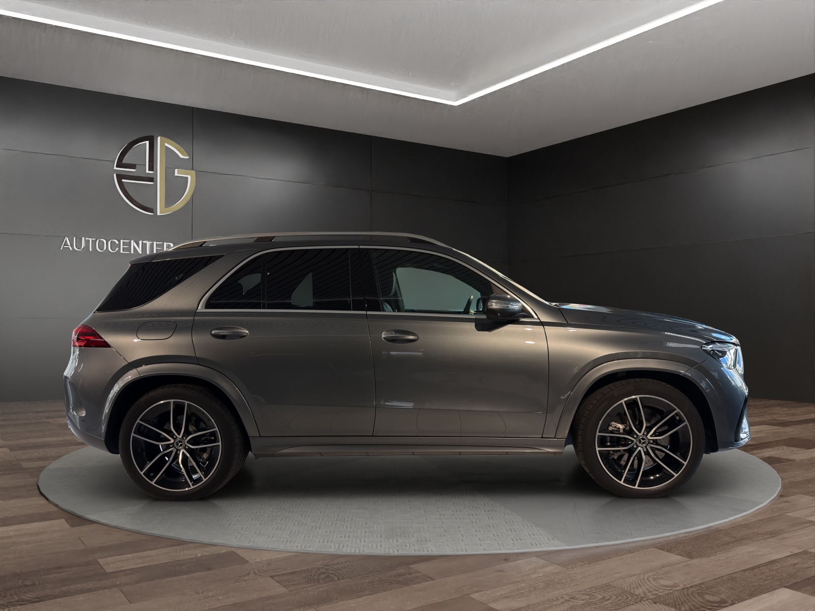 MERCEDES-BENZ GLE 450 AMG 4Matic 9G-Tronic-showroom-element-3