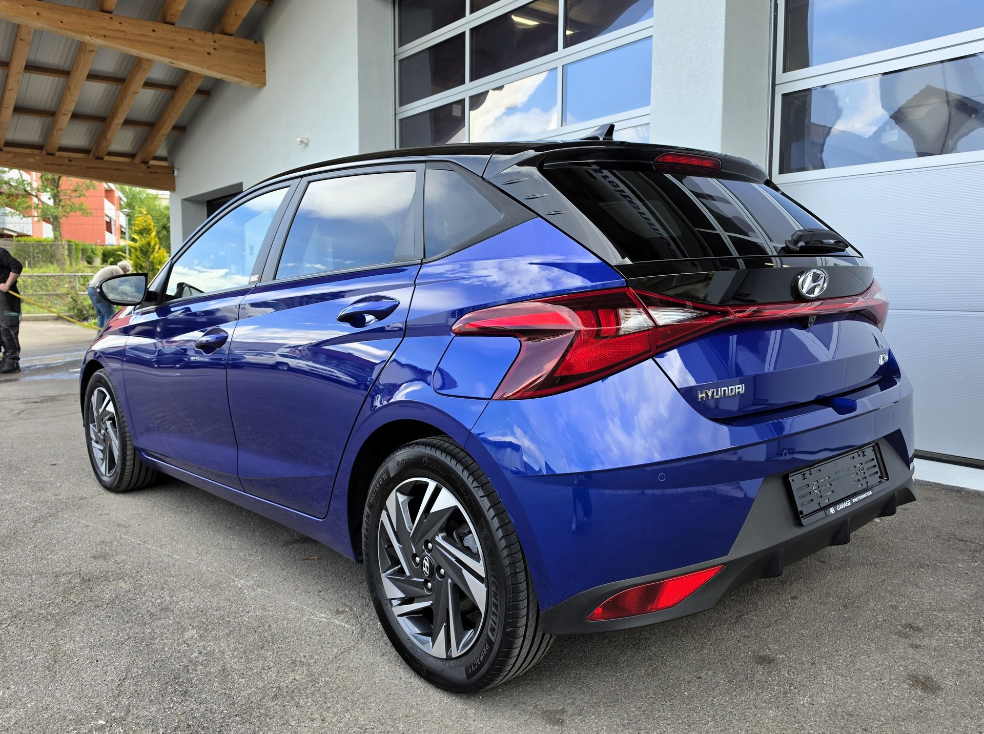 HYUNDAI i20 1.0 T-GDi Amplia DCT-showroom-element-2