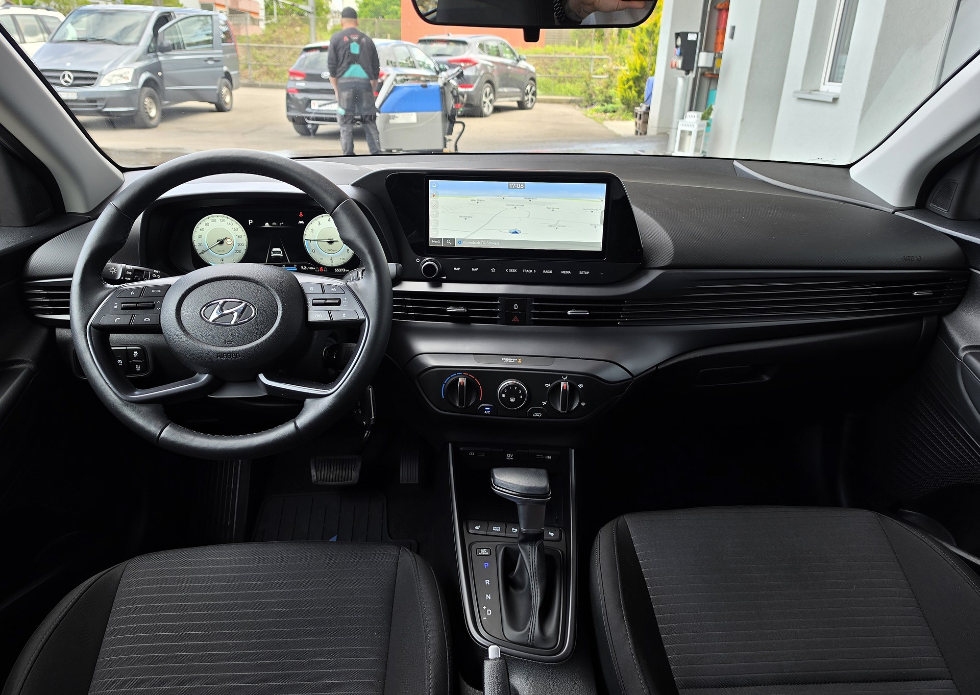 HYUNDAI i20 1.0 T-GDi Amplia DCT-image-4