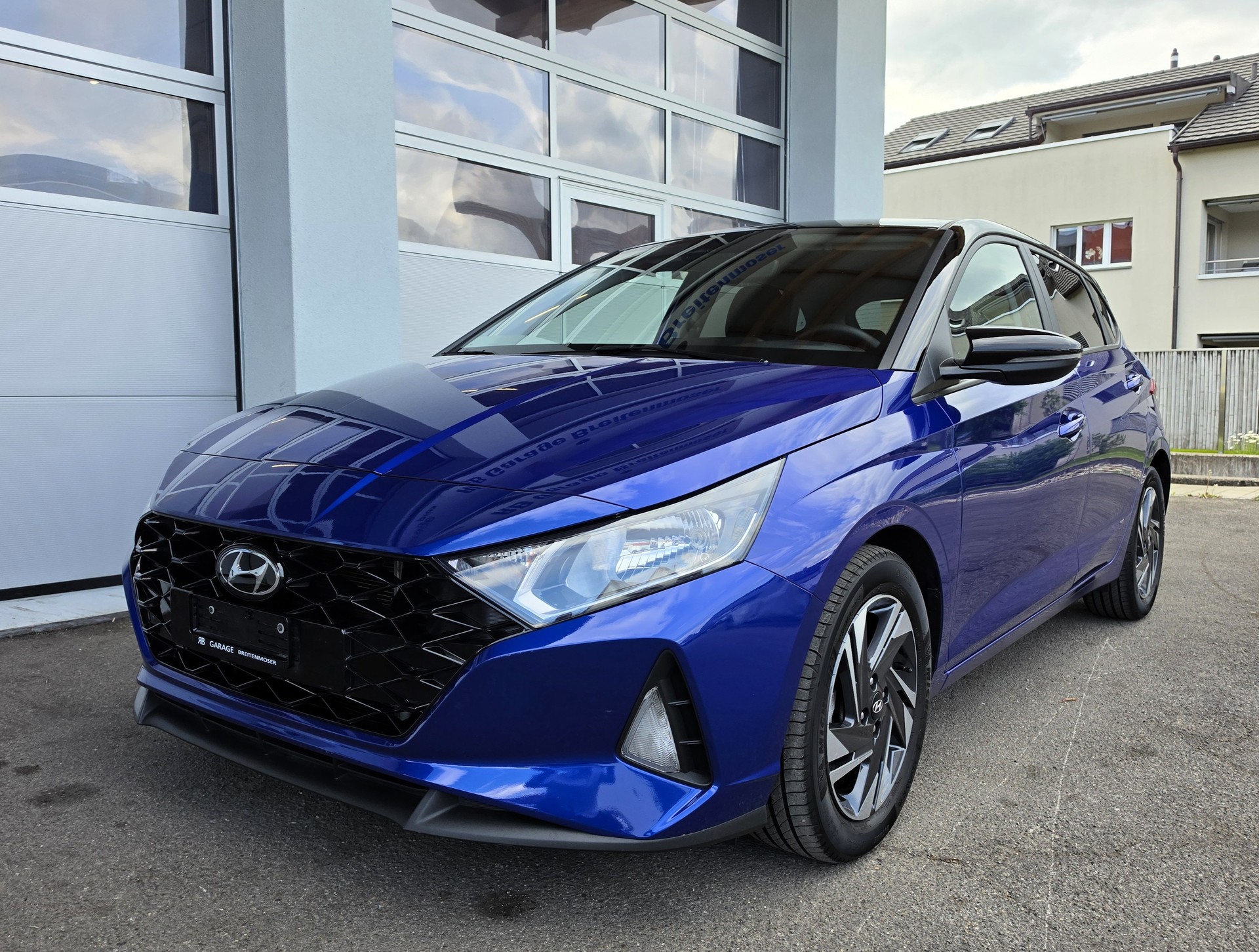 HYUNDAI i20 1.0 T-GDi Amplia DCT-showroom-element-1
