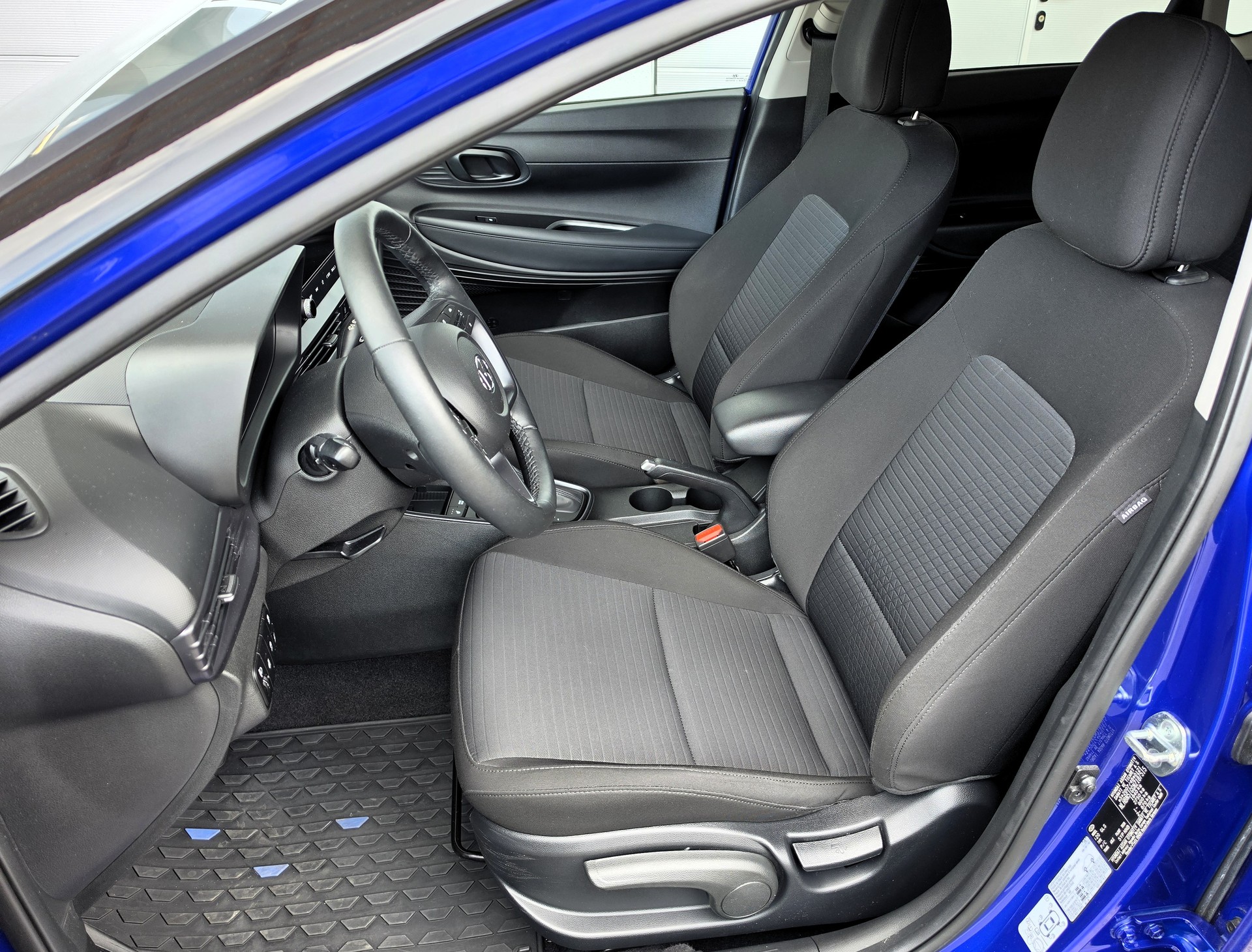 HYUNDAI i20 1.0 T-GDi Amplia DCT-image-11