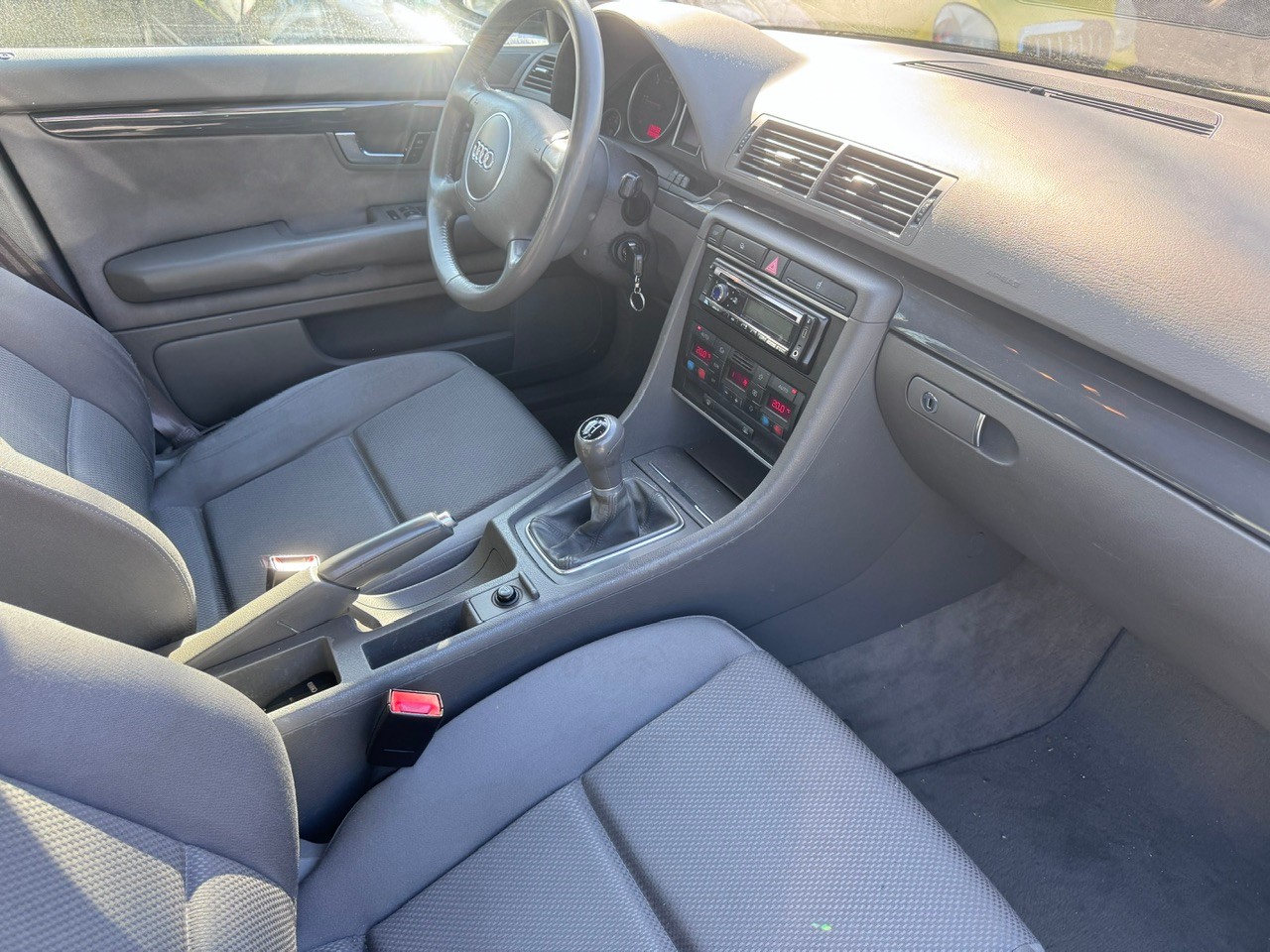 AUDI A4 1.9 TDI-image-5