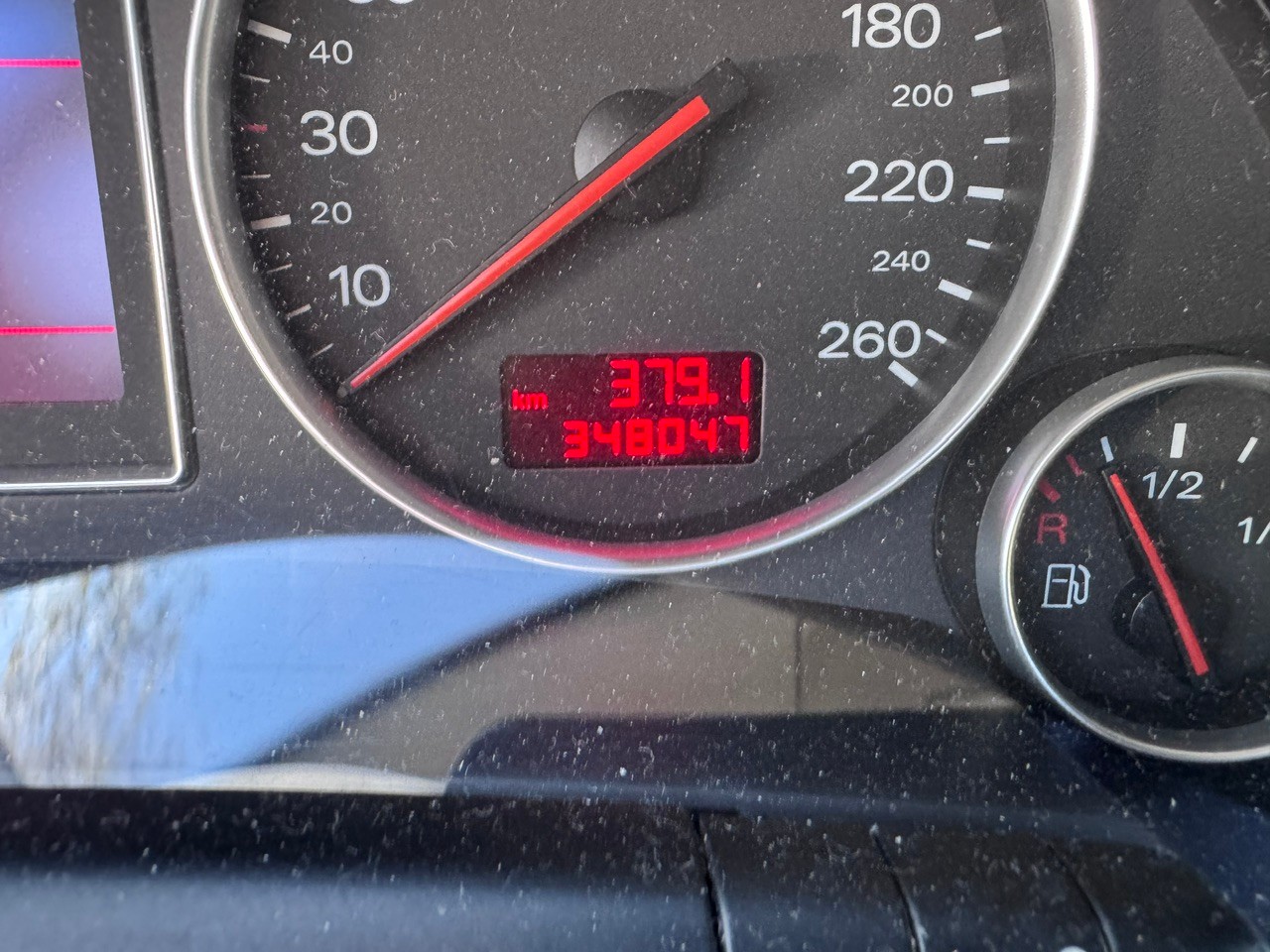 AUDI A4 1.9 TDI-image-7
