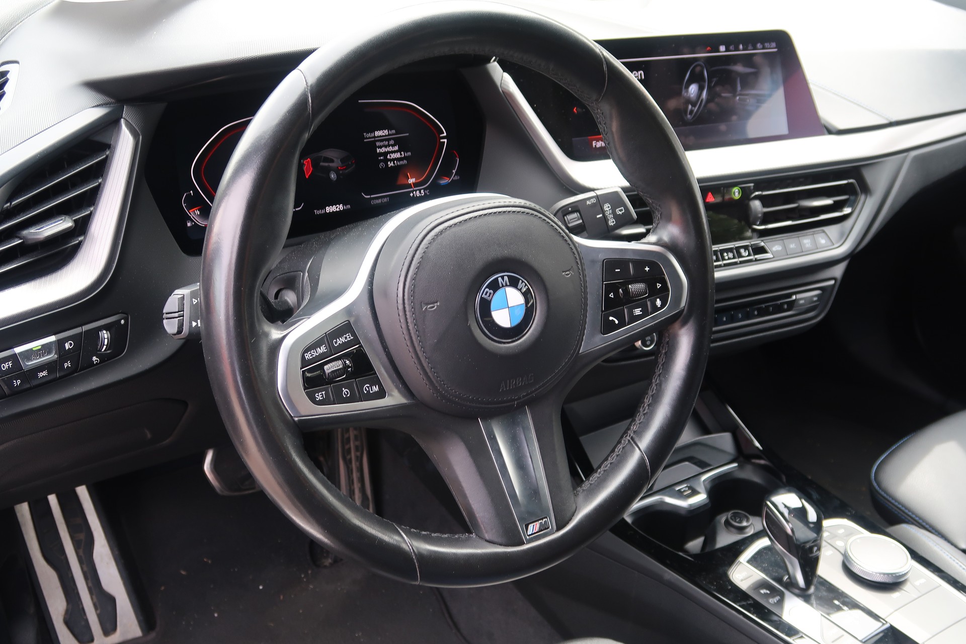 BMW 118i M Sport Steptronic-showroom-element-1