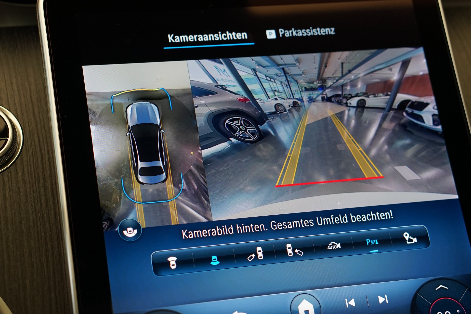 MERCEDES-BENZ C 200 4Matic AMG Line *CH-Fahrzeug*-image-26