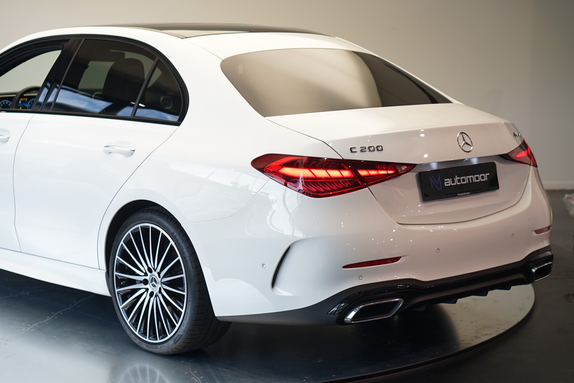 MERCEDES-BENZ C 200 4Matic AMG Line *CH-Fahrzeug*-image-44