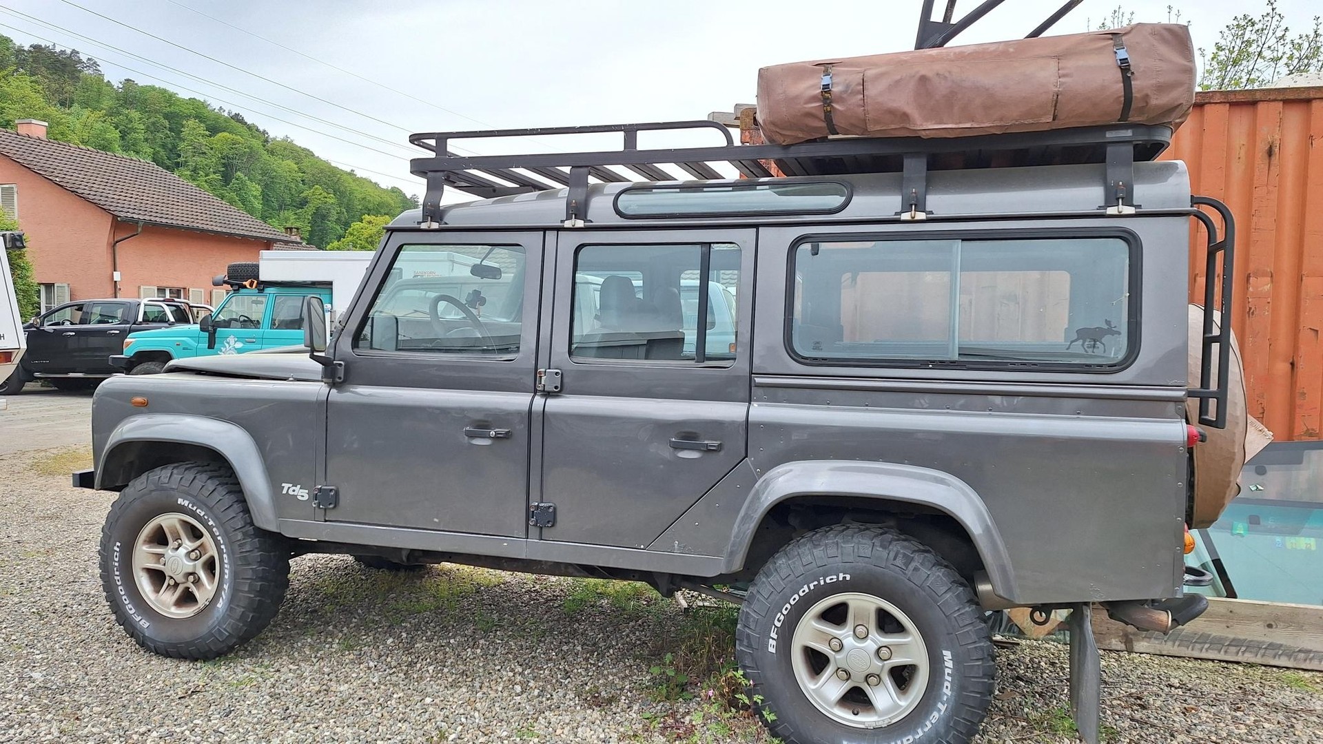 LAND ROVER Defender 110 SW 2.5 Td5-image-3