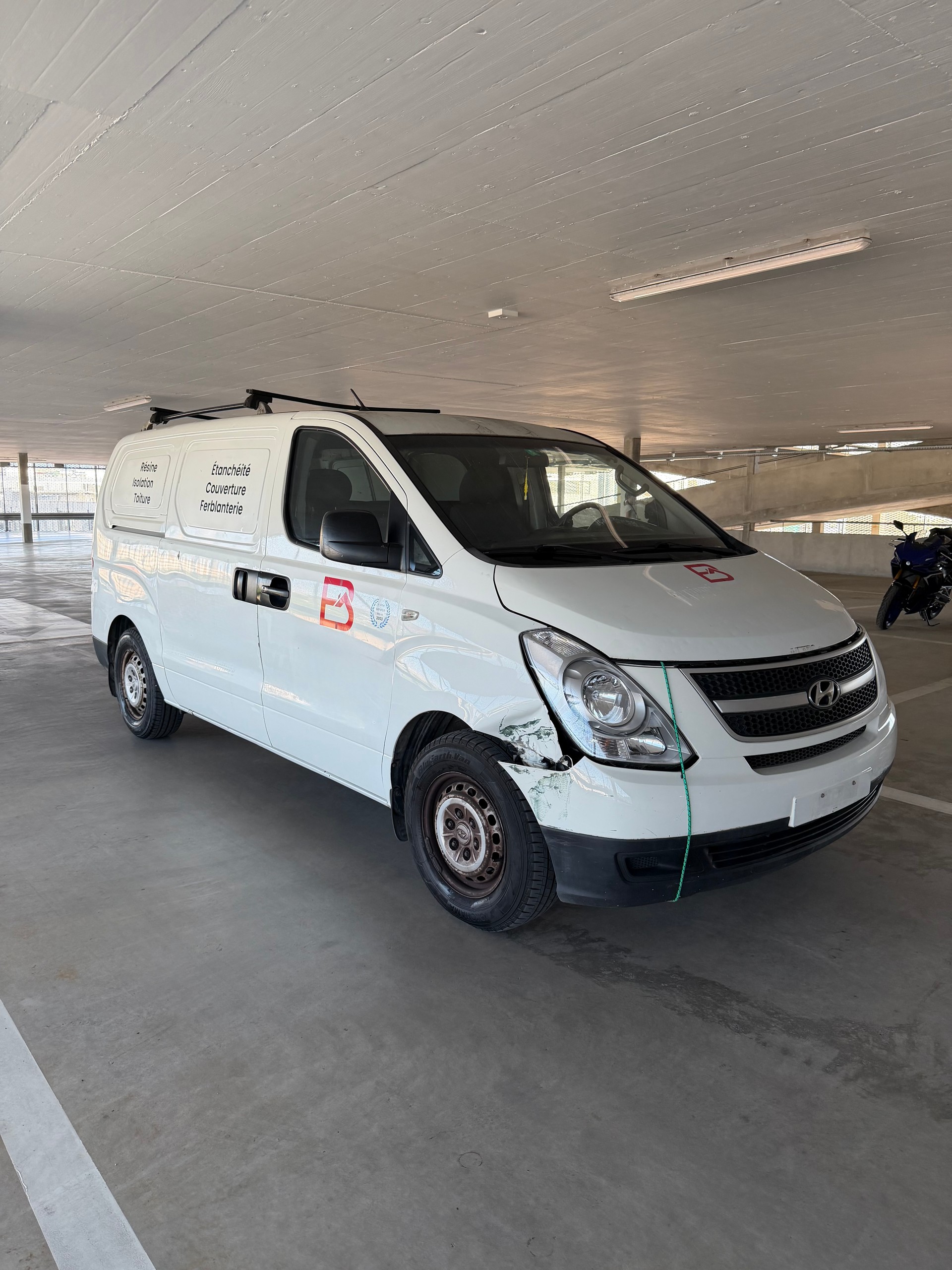 HYUNDAI H-1 Cargo 2.5 CRDi HP 5-Türen / Portes / Porte
