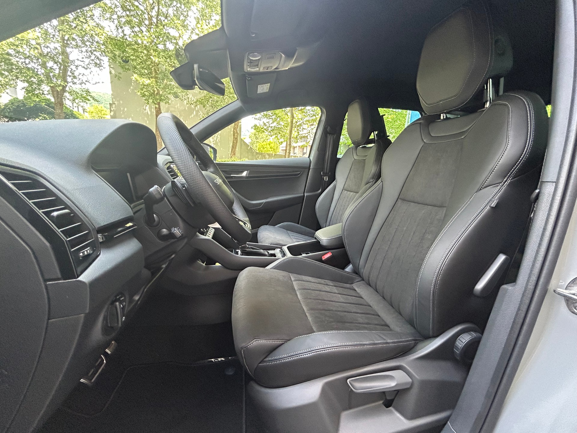 SKODA Karoq 1.5 TSI SportLine DSG-image-9