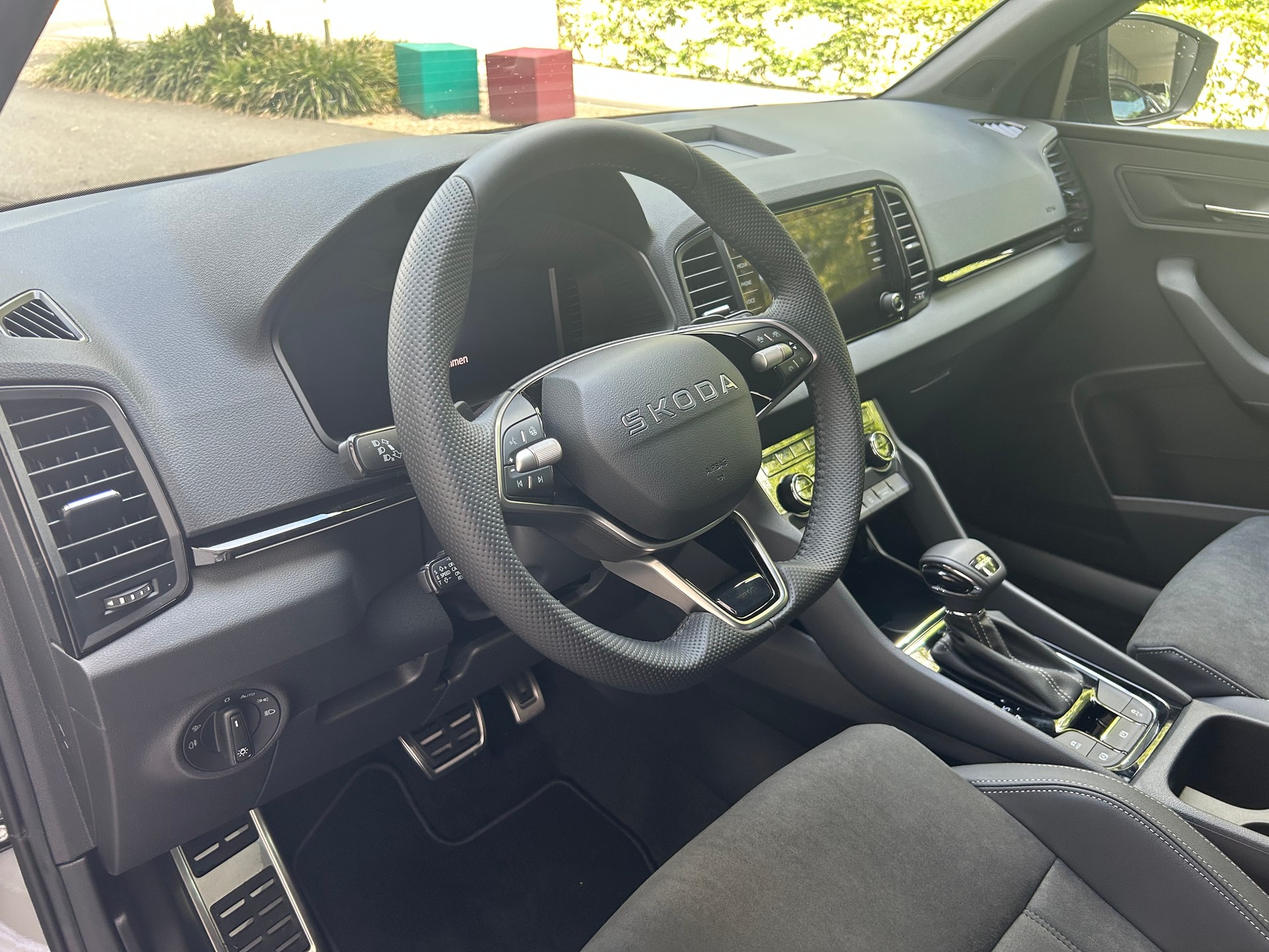 SKODA Karoq 1.5 TSI SportLine DSG-image-10