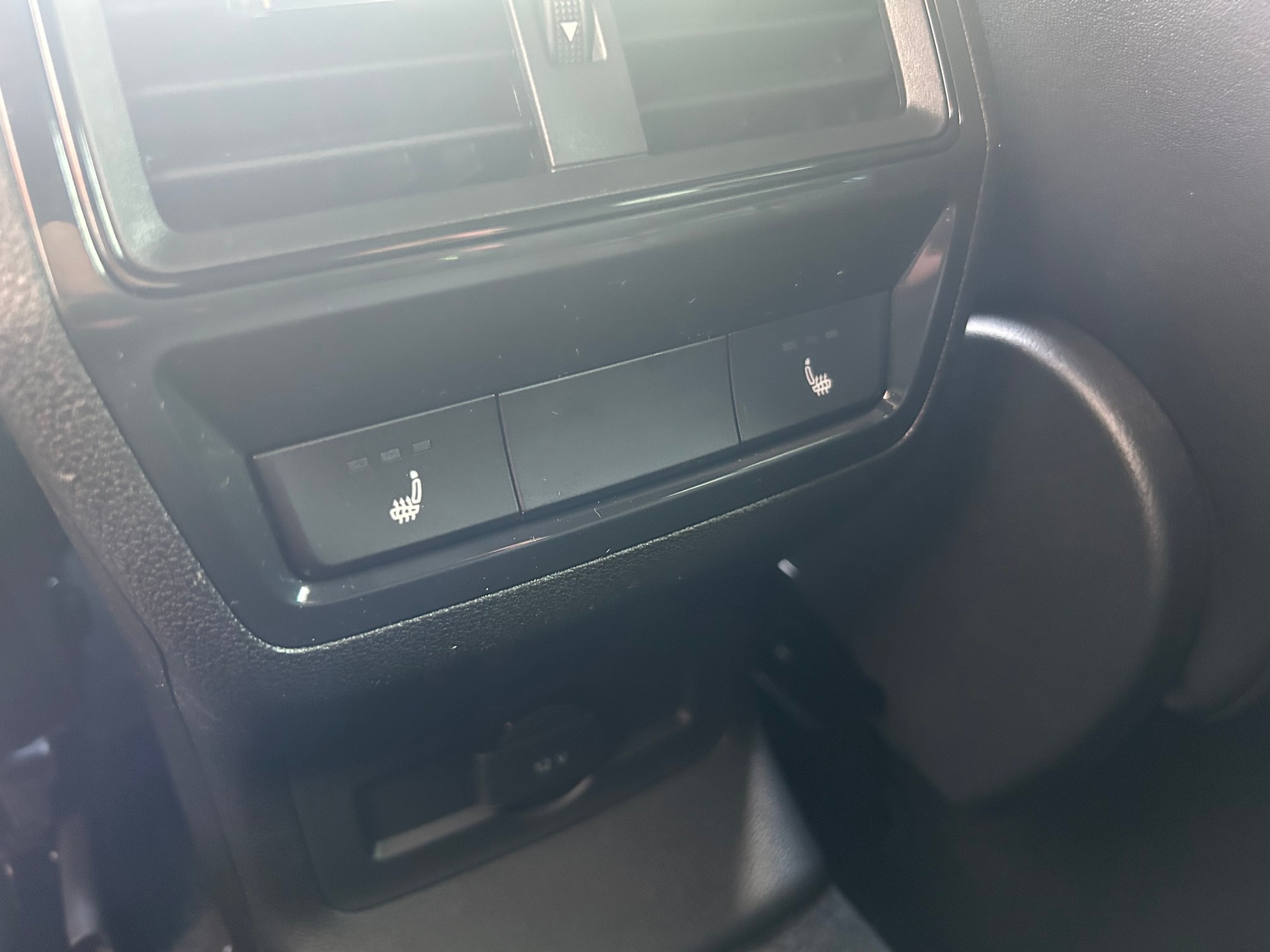SKODA Karoq 1.5 TSI SportLine DSG-image-7