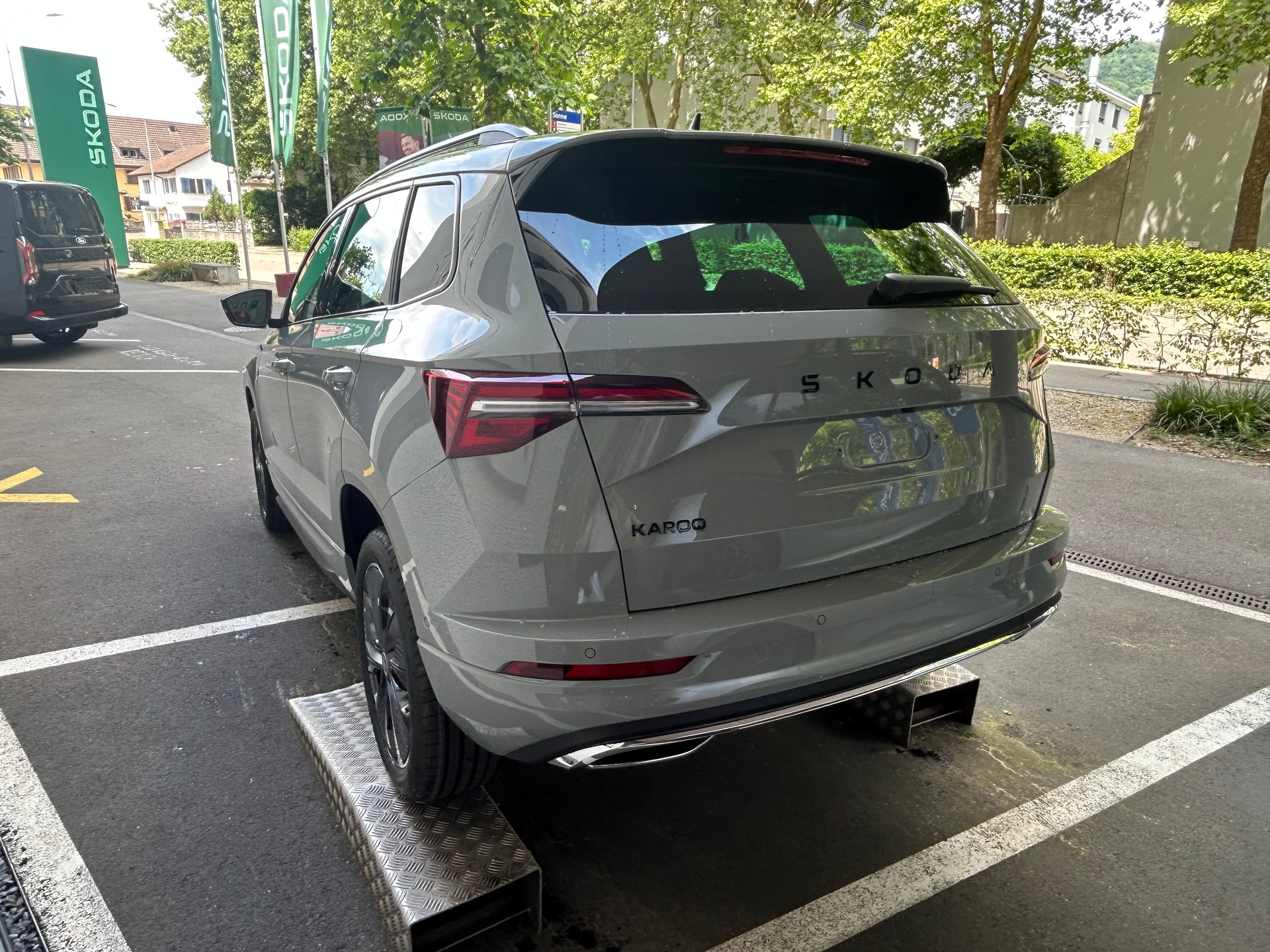 SKODA Karoq 1.5 TSI SportLine DSG-showroom-element-3