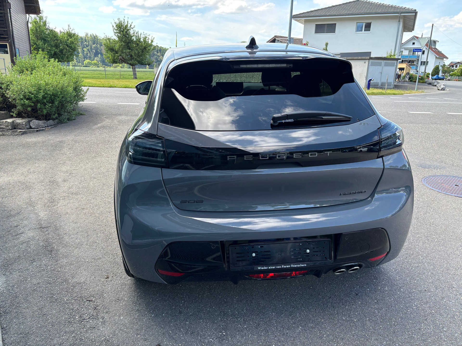 PEUGEOT 208 1.2 MHEV 145 GT-image-2