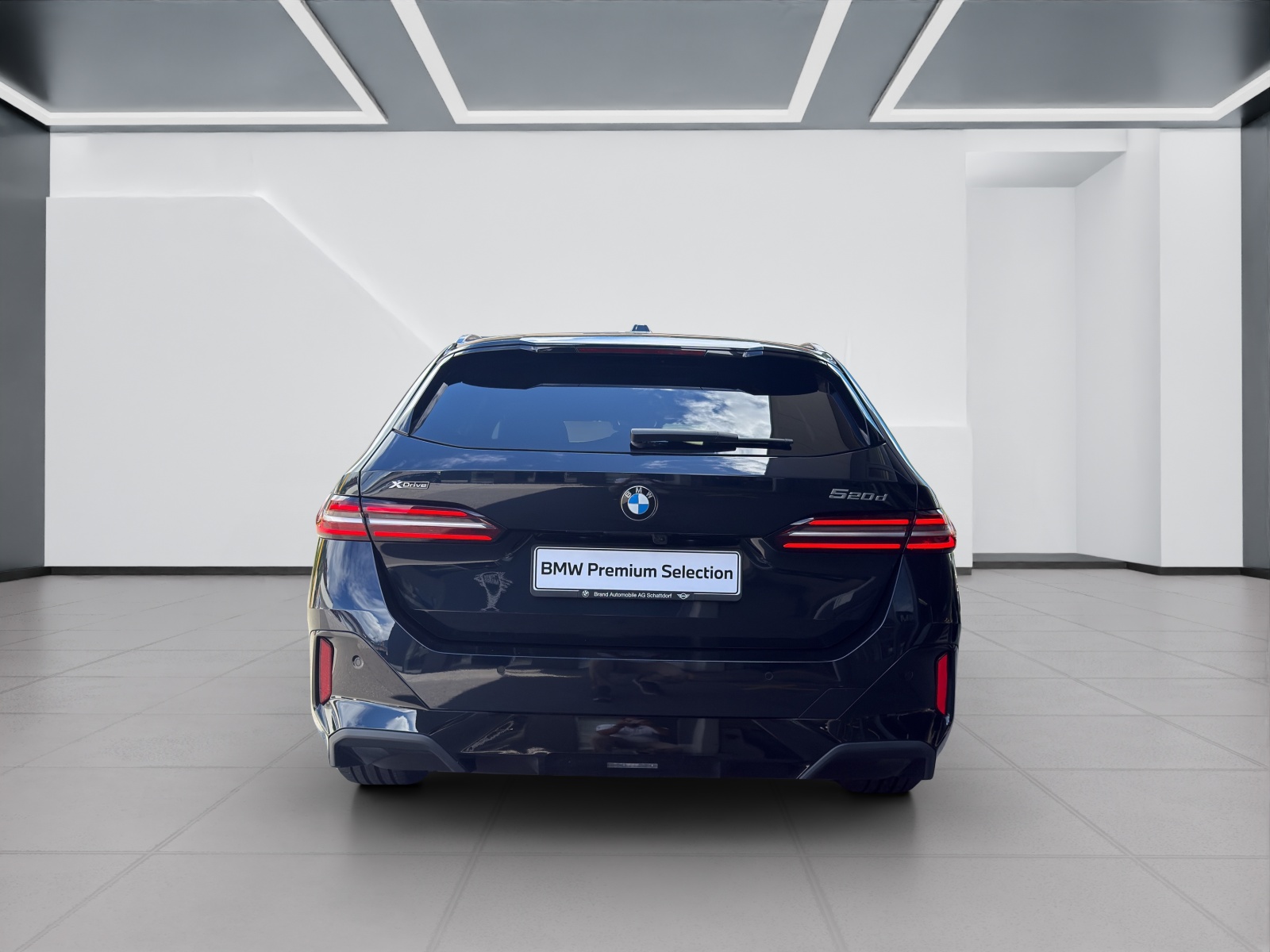 BMW 520d xDrive Touring-showroom-element-3