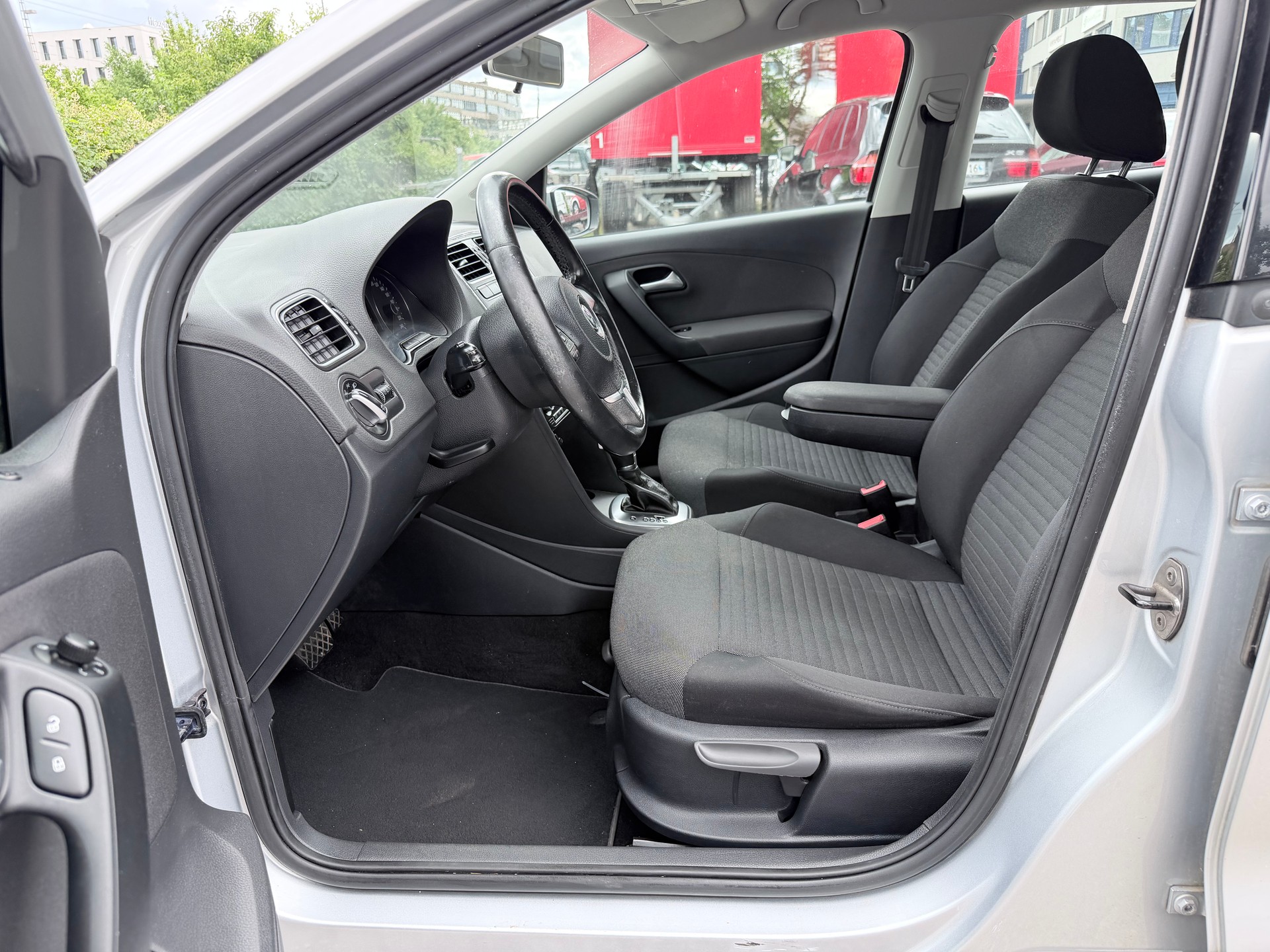 VW Polo 1.2 TSI Comfortline DSG-image-6