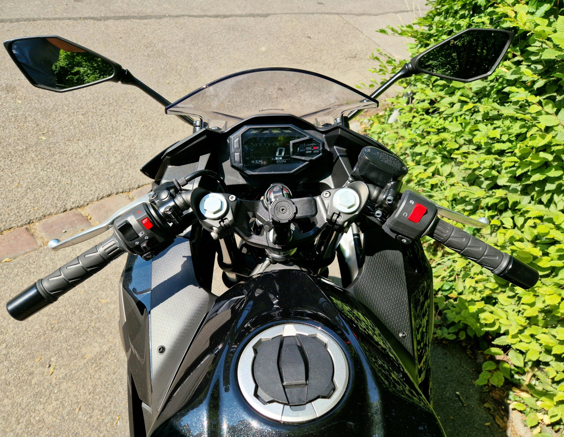 KAWASAKI Kawasaki Ninja 500 2024 | gepflegt & unfallfrei ** gedrosselt **-image-3