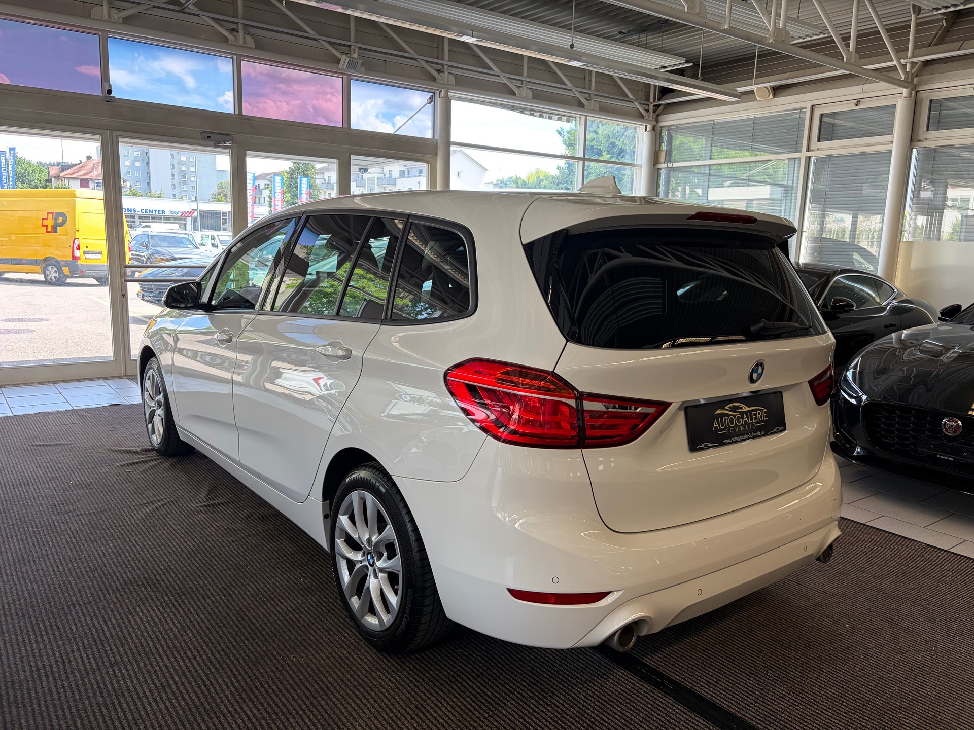 BMW 220d xDrive Gran Tourer | CH Fzg. | Driving Assistant Plus | Kamera | LED Scheinw. | HeadUp | Sportsitze |-image-10