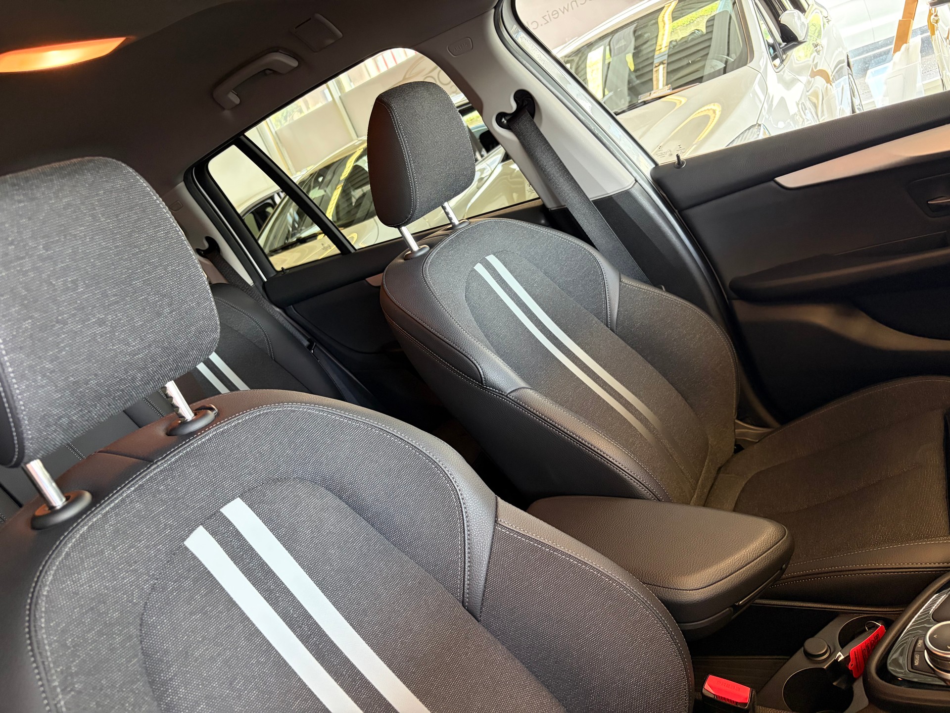 BMW 220d xDrive Gran Tourer | CH Fzg. | Driving Assistant Plus | Kamera | LED Scheinw. | HeadUp | Sportsitze |-image-32