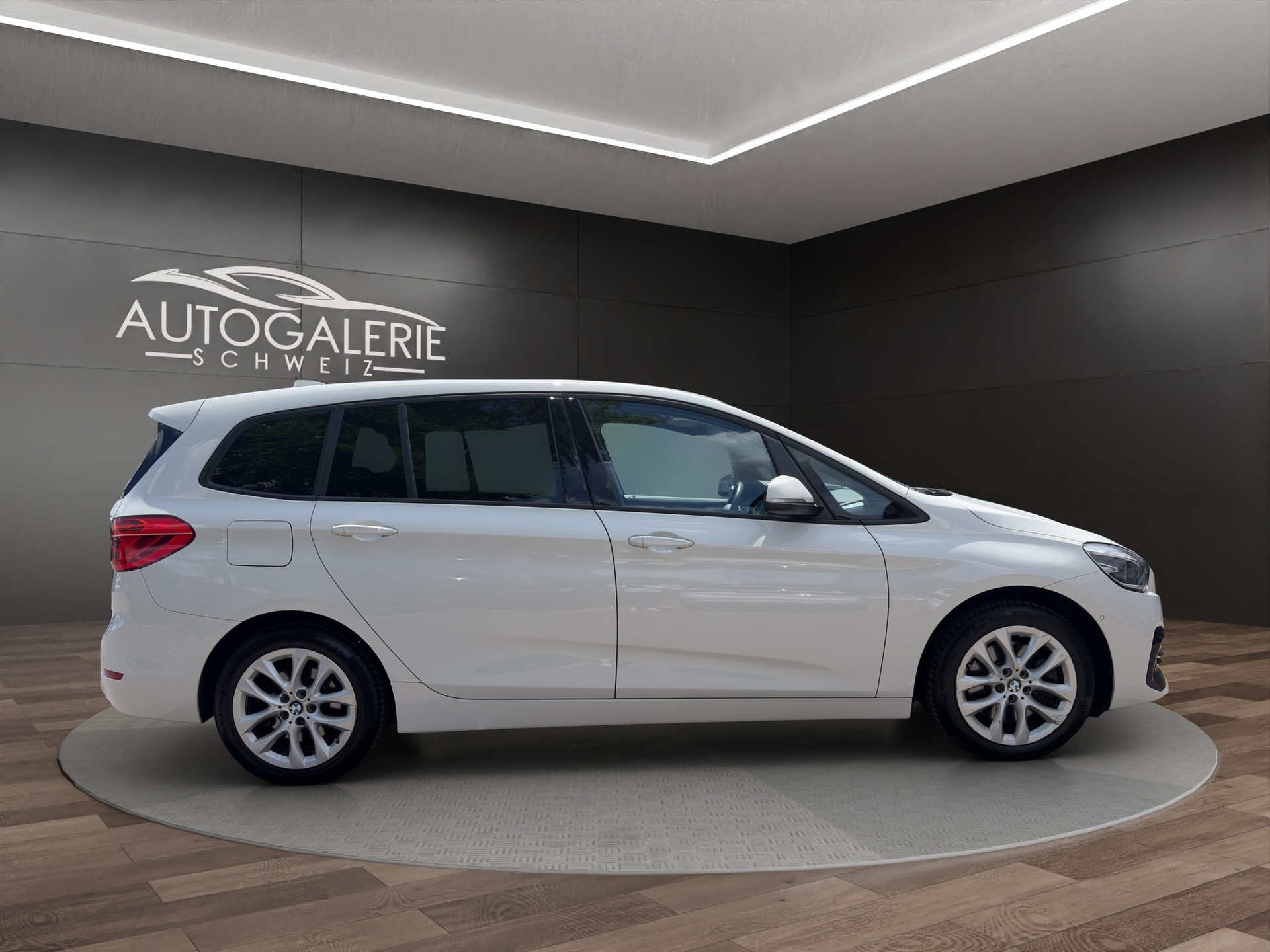 BMW 220d xDrive Gran Tourer | CH Fzg. | Driving Assistant Plus | Kamera | LED Scheinw. | HeadUp | Sportsitze |-image-5