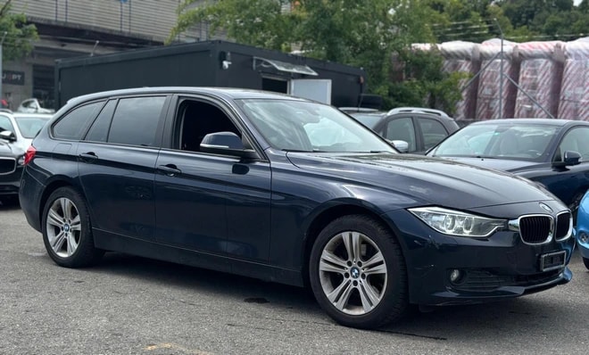 BMW 320d xDrive Touring Sport Line Steptronic
