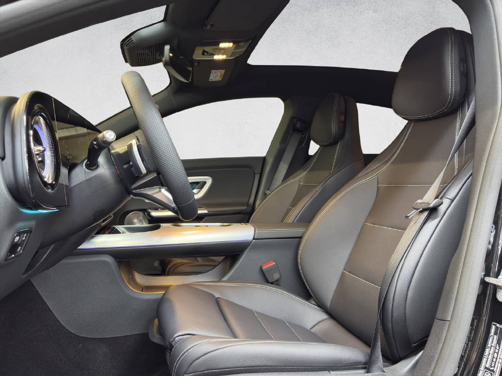 MERCEDES-BENZ CLA 220 4Matic Shooting Brake-image-9