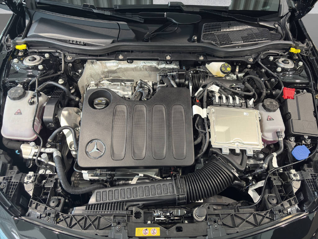 MERCEDES-BENZ CLA 220 4Matic Shooting Brake-image-8