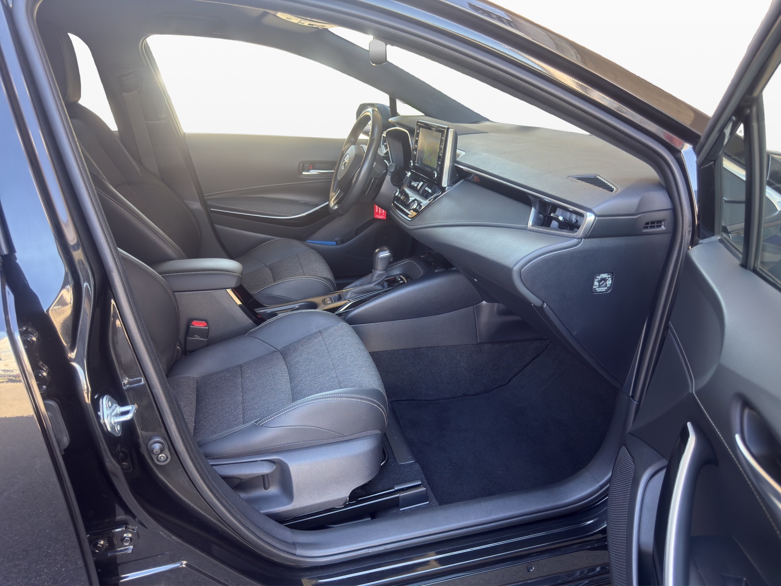 TOYOTA Corolla Touring Sports 2.0 HSD Premium e-CVT-image-14