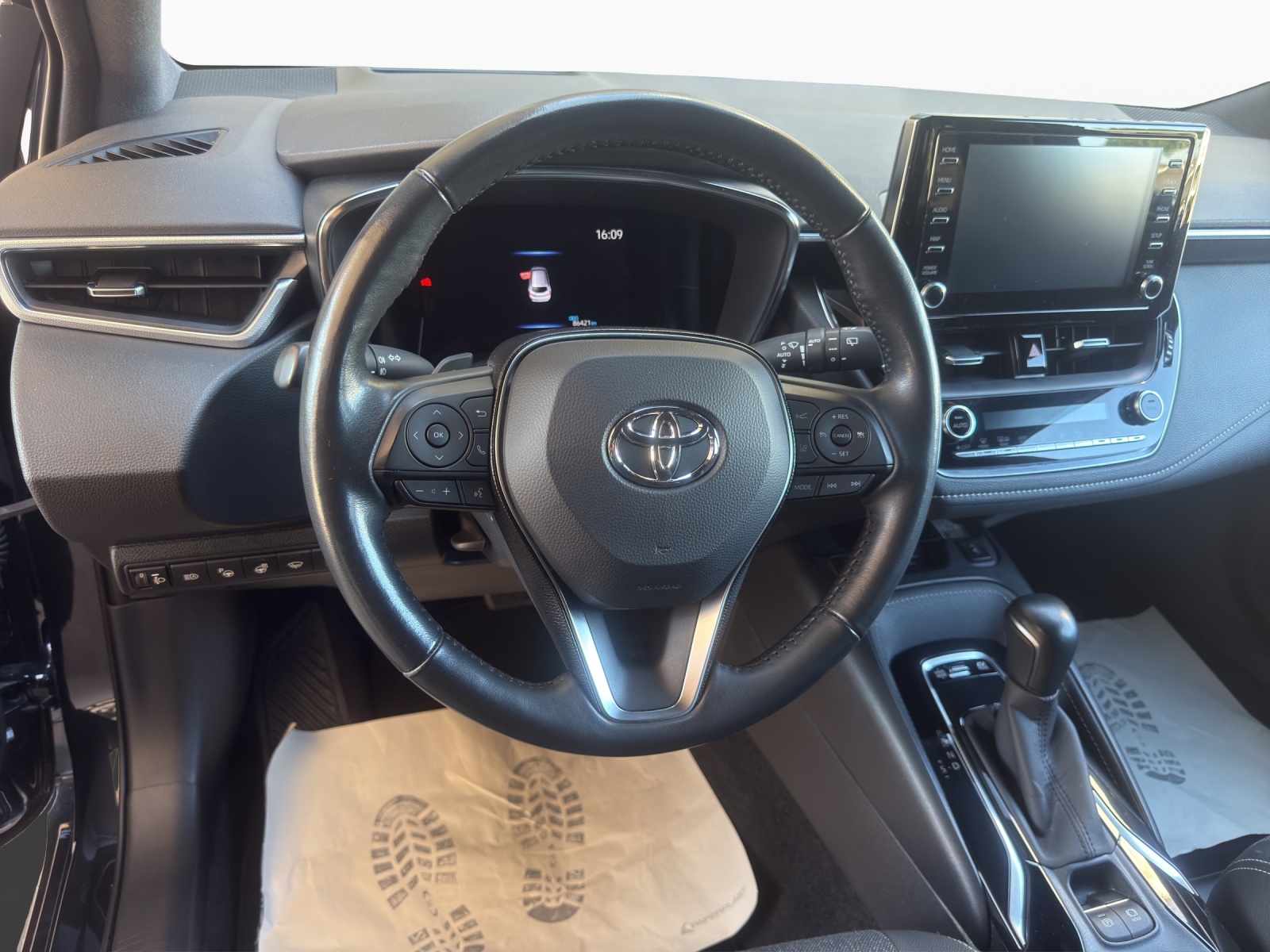 TOYOTA Corolla Touring Sports 2.0 HSD Premium e-CVT-image-10