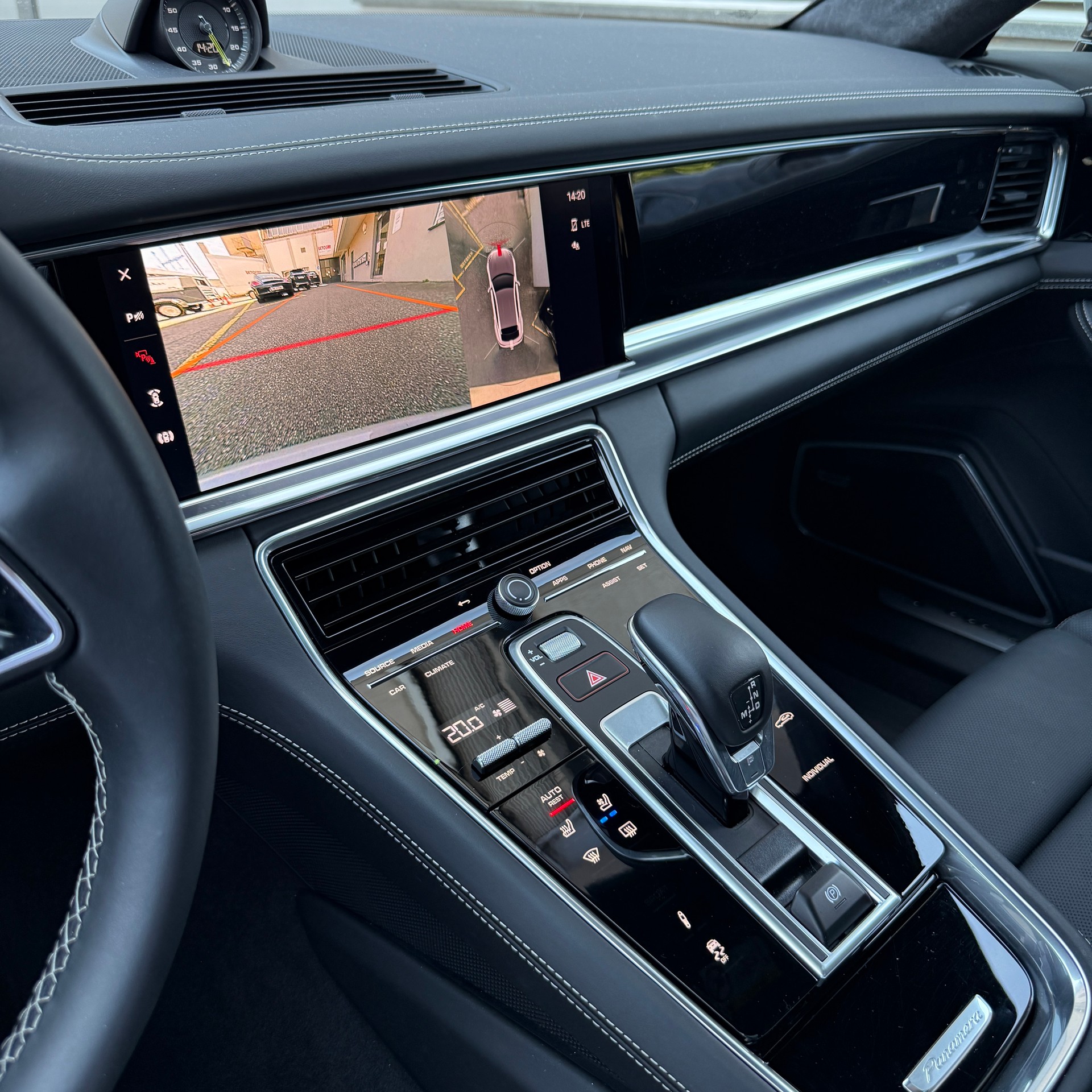 PORSCHE Panamera Turbo S E-Hybrid Sport Turismo PDK-image-11