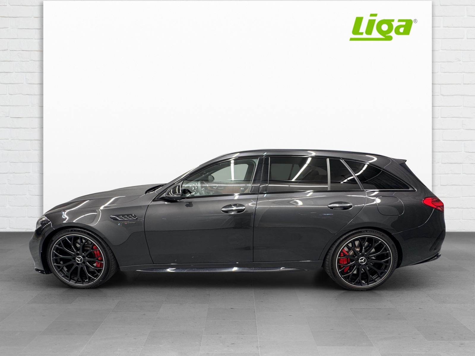 MERCEDES-BENZ AMG C 63 S E Perform. Ex. Ed.-showroom-element-2