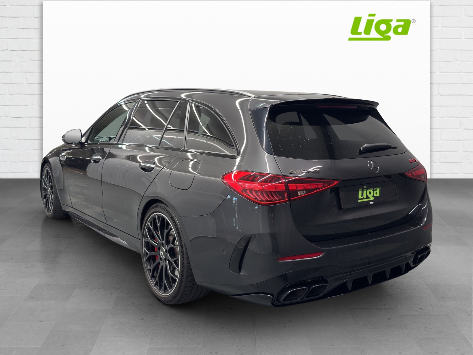 MERCEDES-BENZ AMG C 63 S E Perform. Ex. Ed.-showroom-element-3