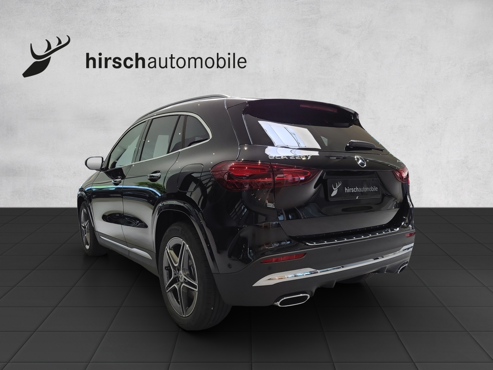 MERCEDES-BENZ GLA 220 4Matic 8G-DCT-showroom-element-1