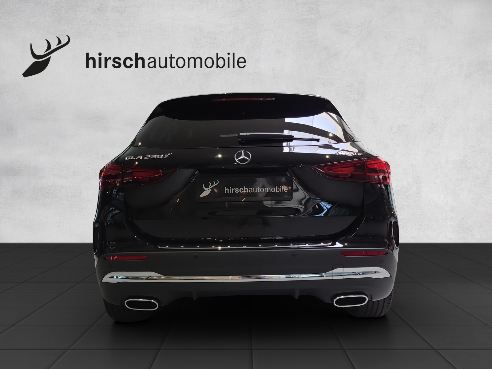MERCEDES-BENZ GLA 220 4Matic 8G-DCT-showroom-element-2