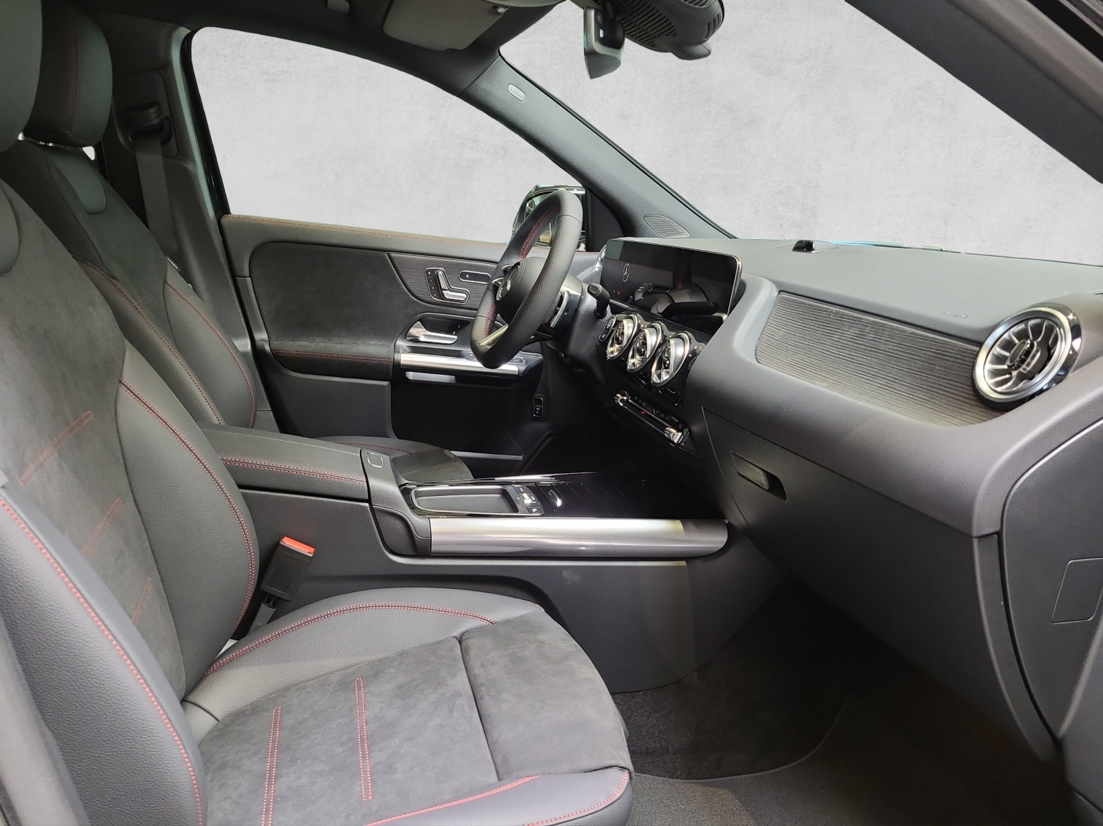 MERCEDES-BENZ GLA 220 4Matic 8G-DCT-image-7