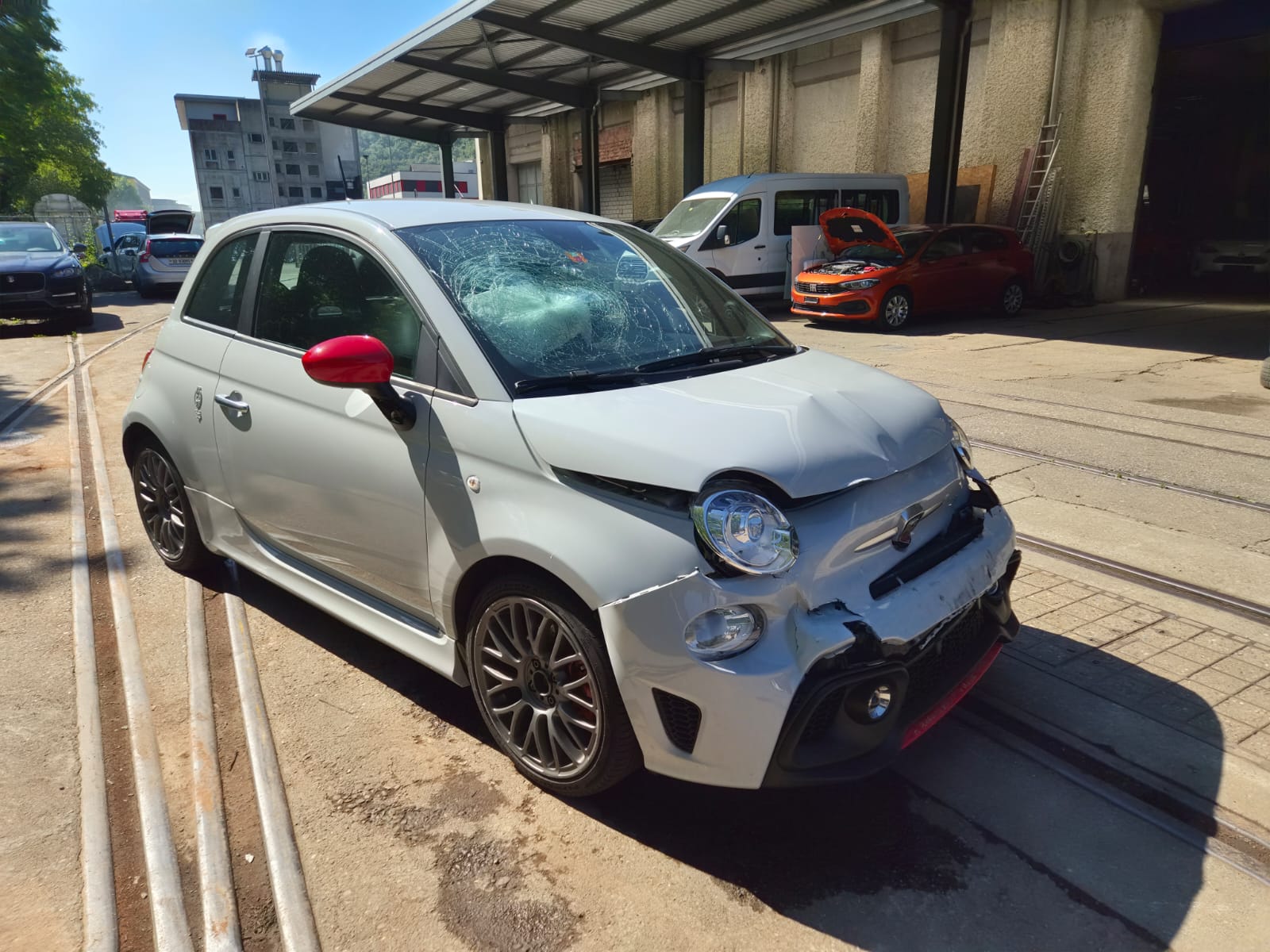 FIAT 595 1.4 16V Turbo Abarth Pista-showroom-element-1