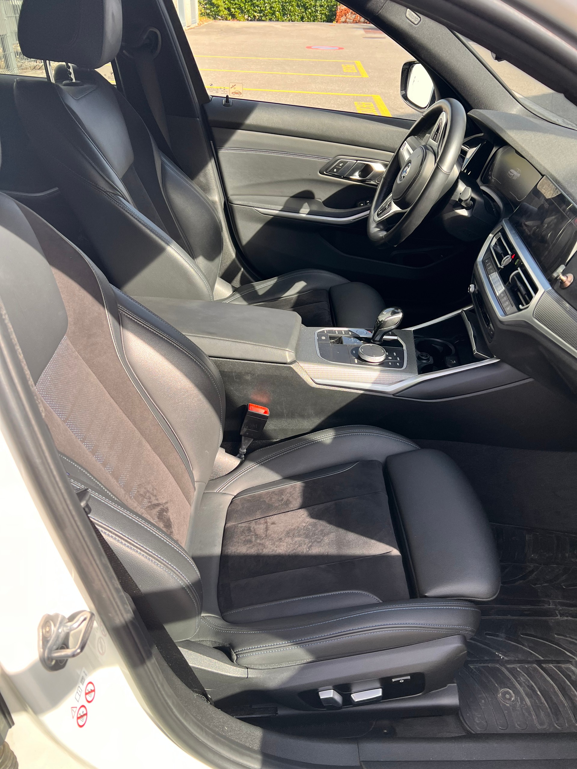 BMW 330d xDrive-image-3