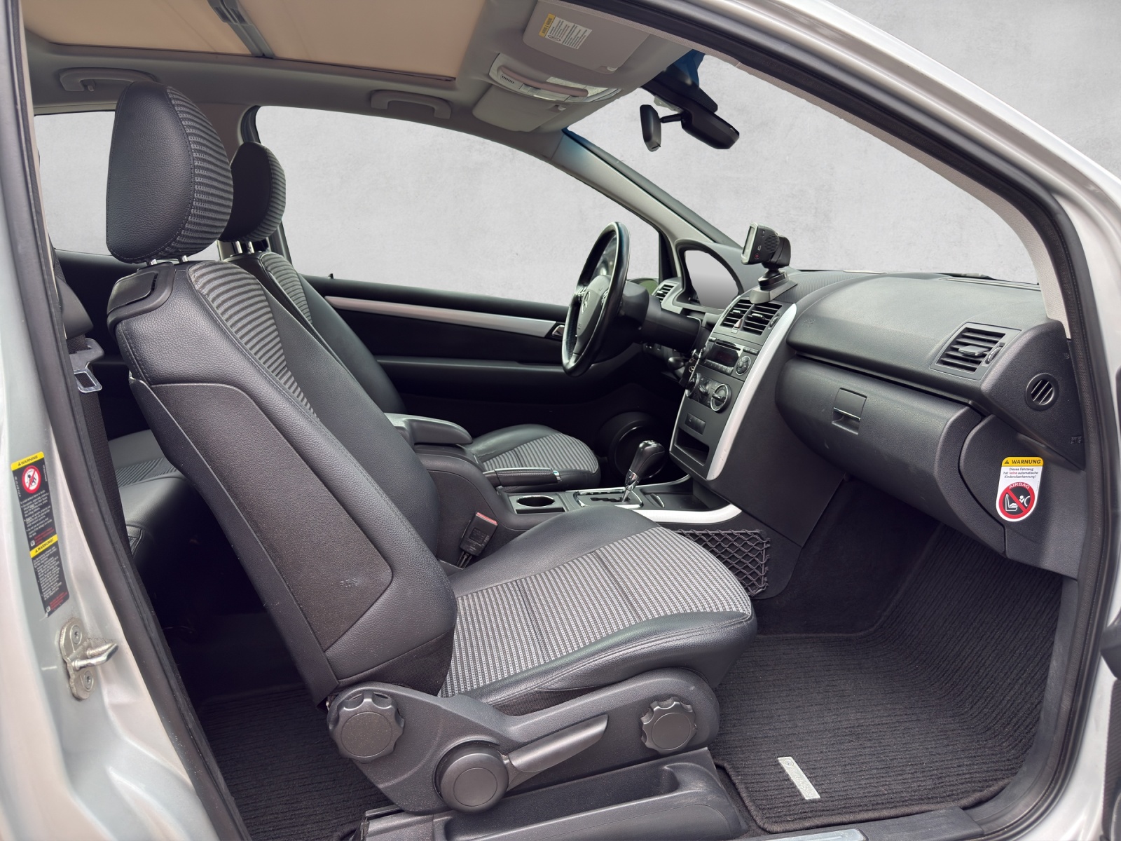 MERCEDES-BENZ A 200 T Avantgarde Edition A-image-15