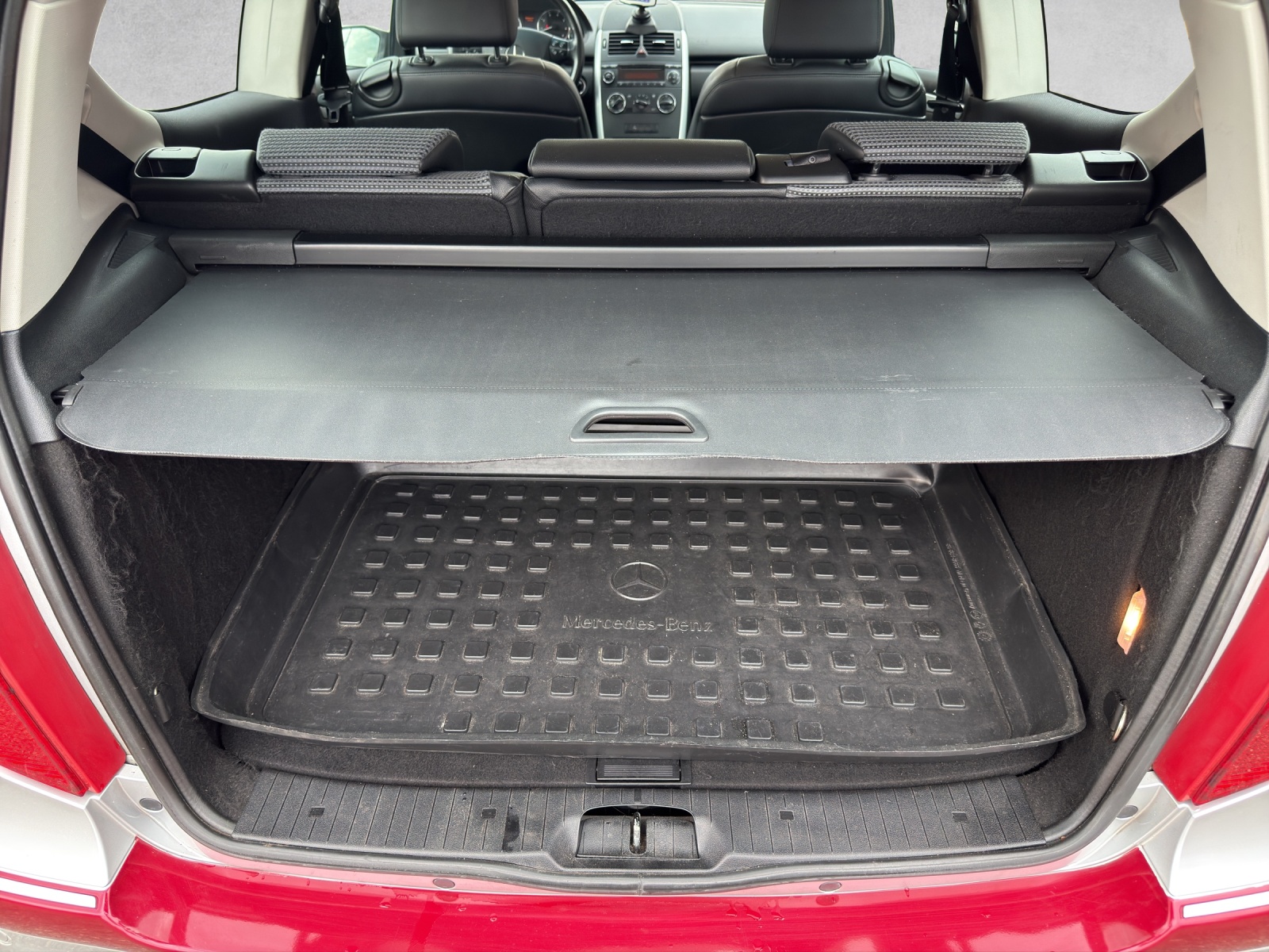MERCEDES-BENZ A 200 T Avantgarde Edition A-image-17