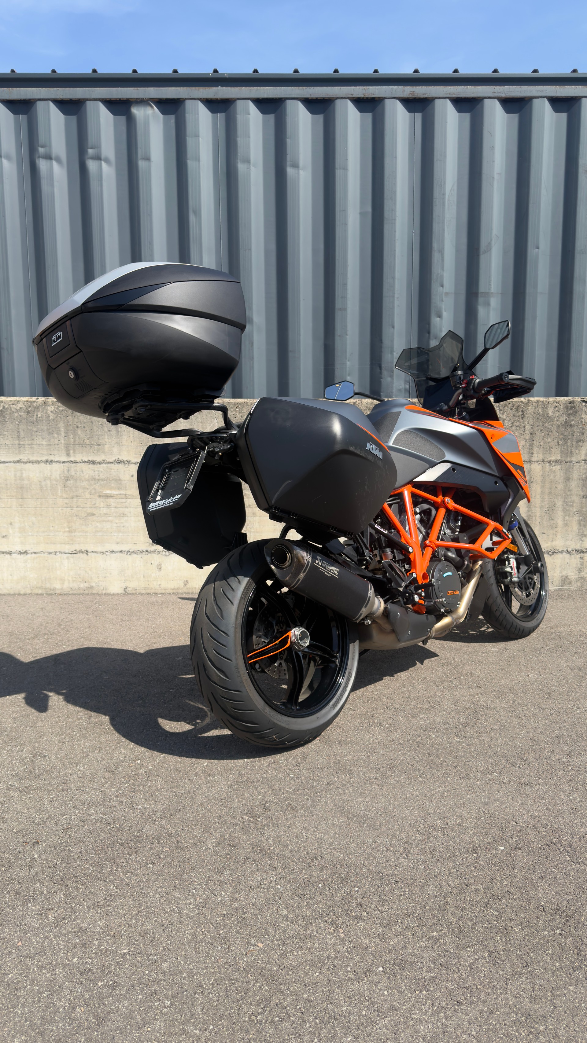 KTM 1290 Super Duke GT-image-2