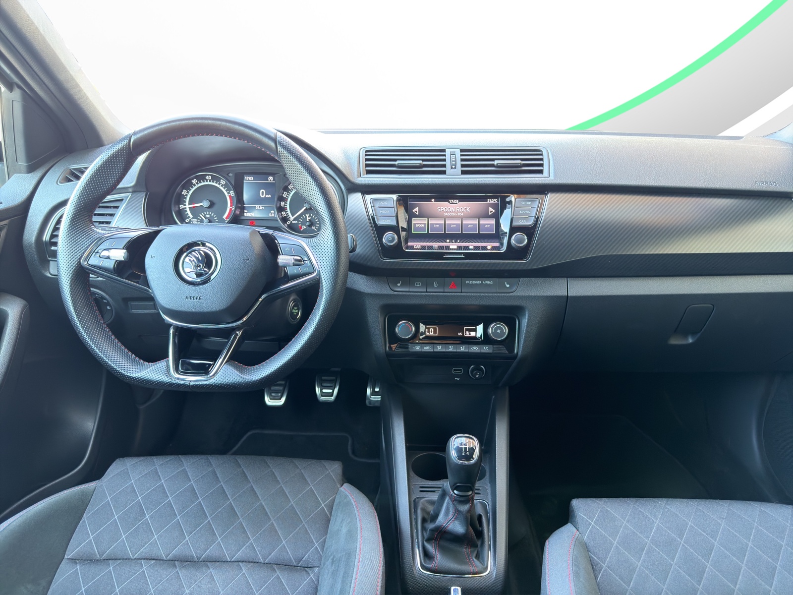 SKODA Fabia 1.0 TSI Monte Carlo-image-9