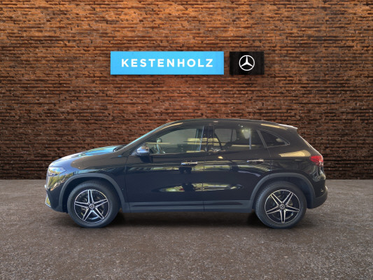 MERCEDES-BENZ EQA 300 AMG Line 4Matic-showroom-element-3