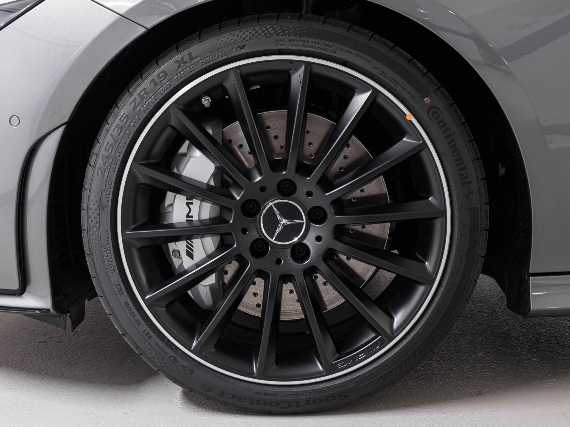 MERCEDES-BENZ CLA 35 AMG 4MATIC Shooting Brake-image-14